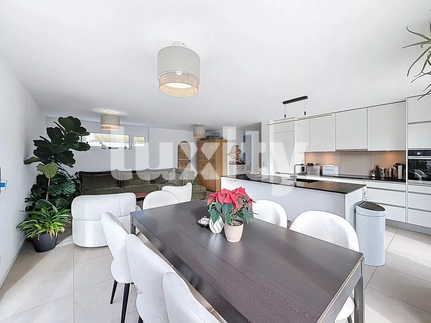 Nuova Casa Unifamiliare con Giardino Privato - Foto 3 di 4