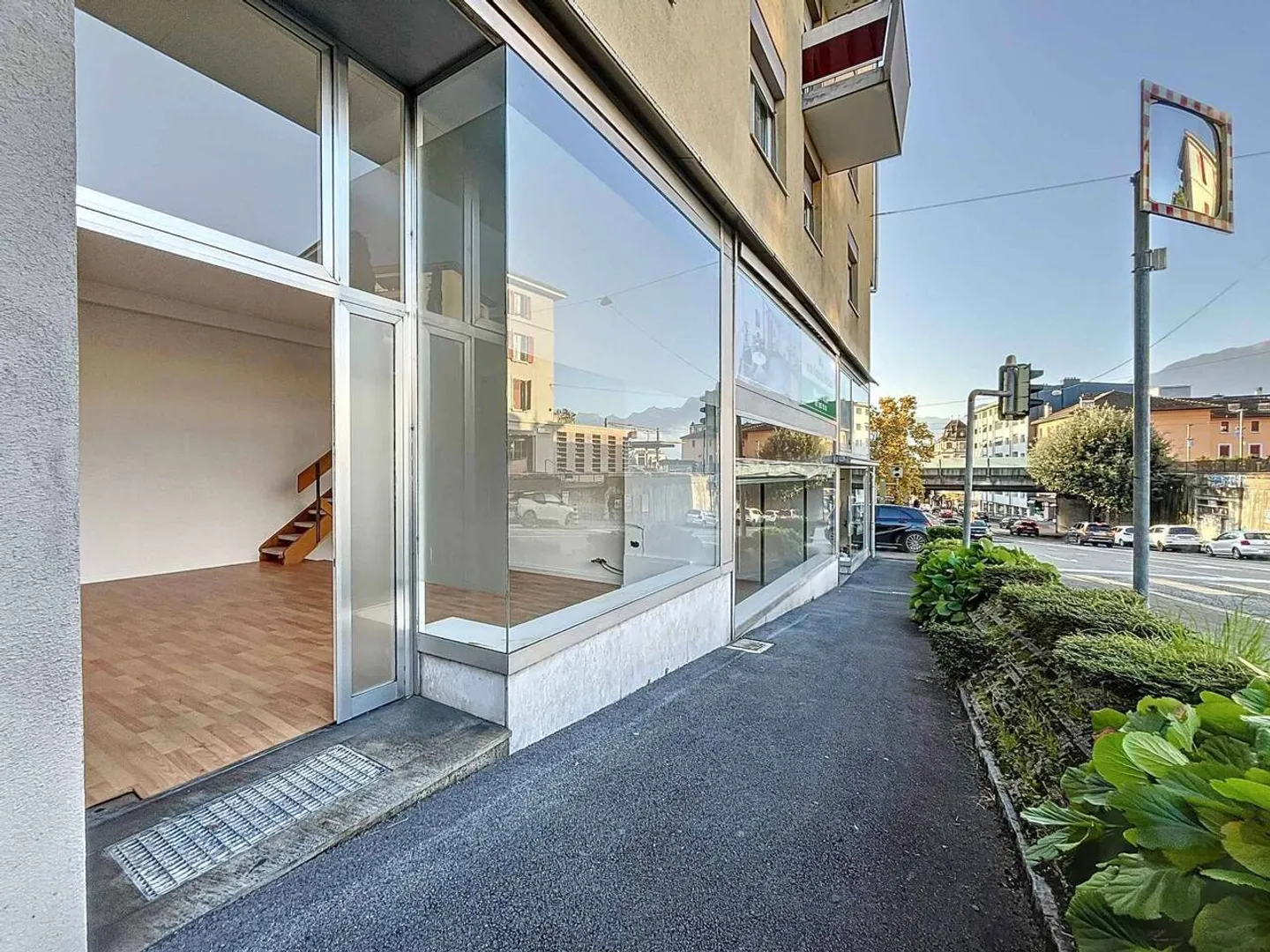 Commercial space of approx. 75m2 - Gambetta 22 - Photo 3 of 11