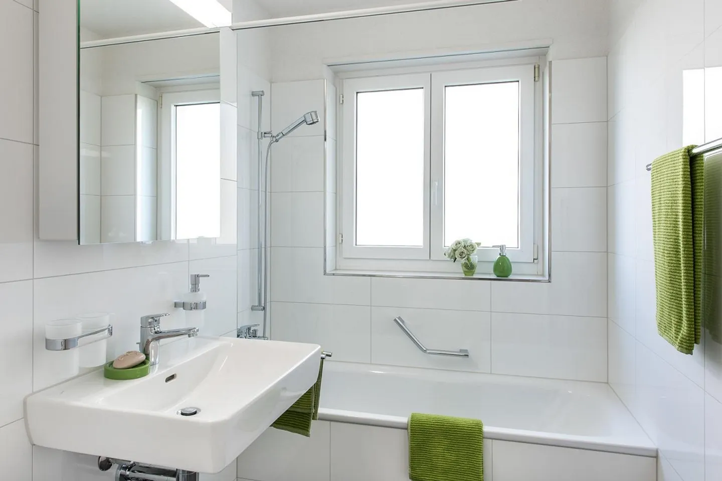 Charming 4.5-Room Apartment - Photo 2 of 6
