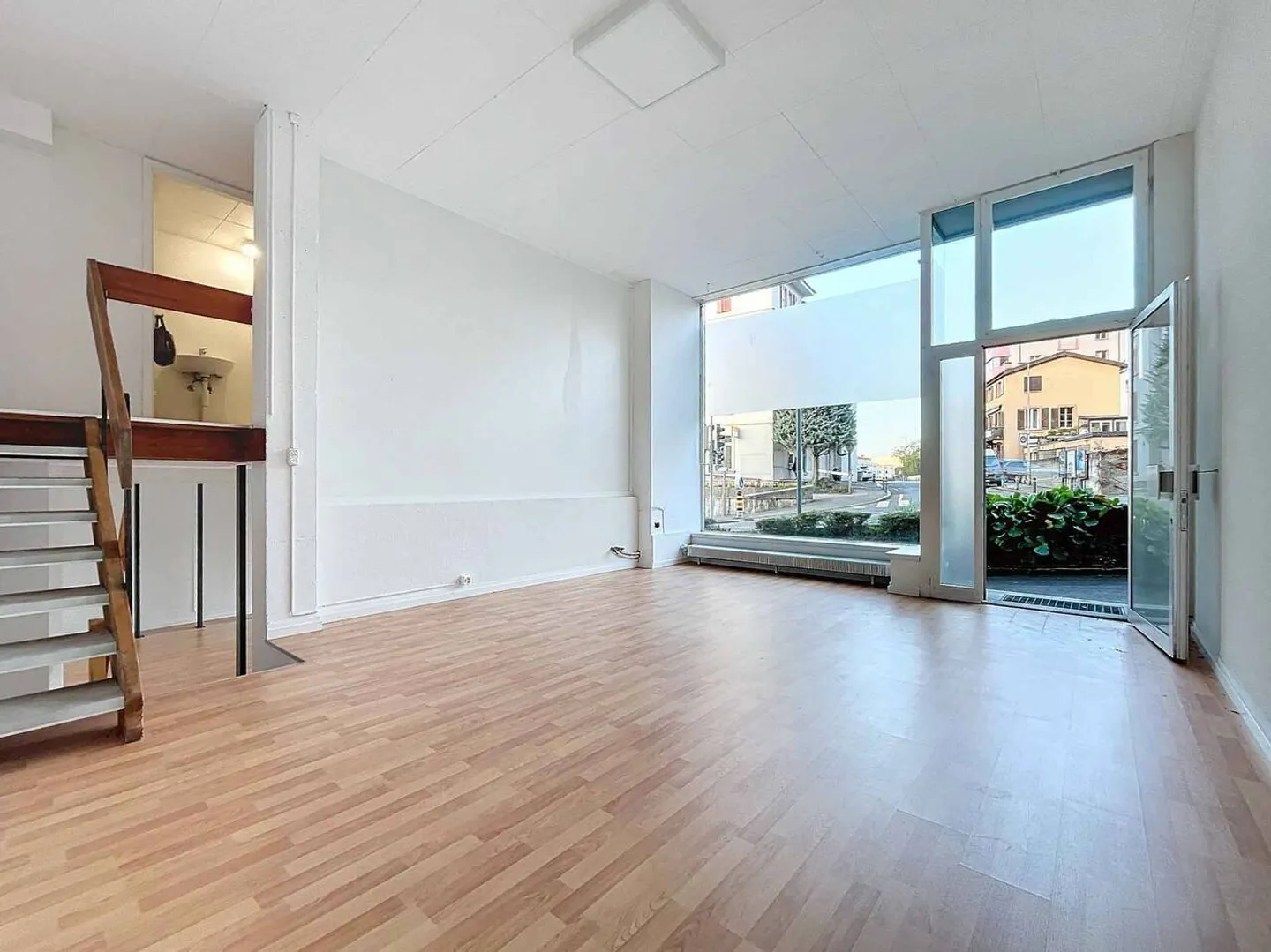 Commercial space of approx. 75m2 - Gambetta 22 - Photo 2 of 11