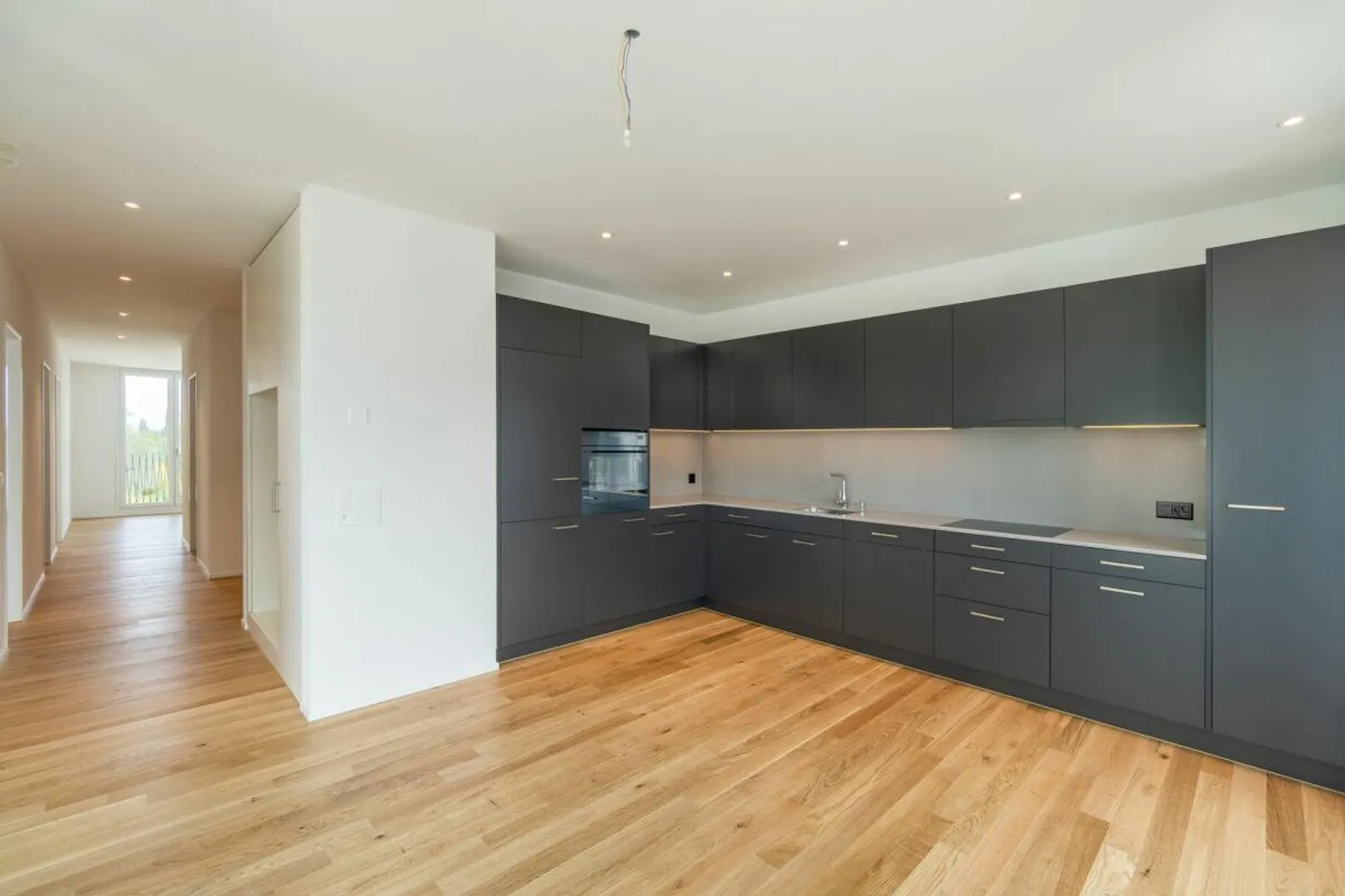 Modern 3.5 Zimmer Wohnung - Foto 4 di 12