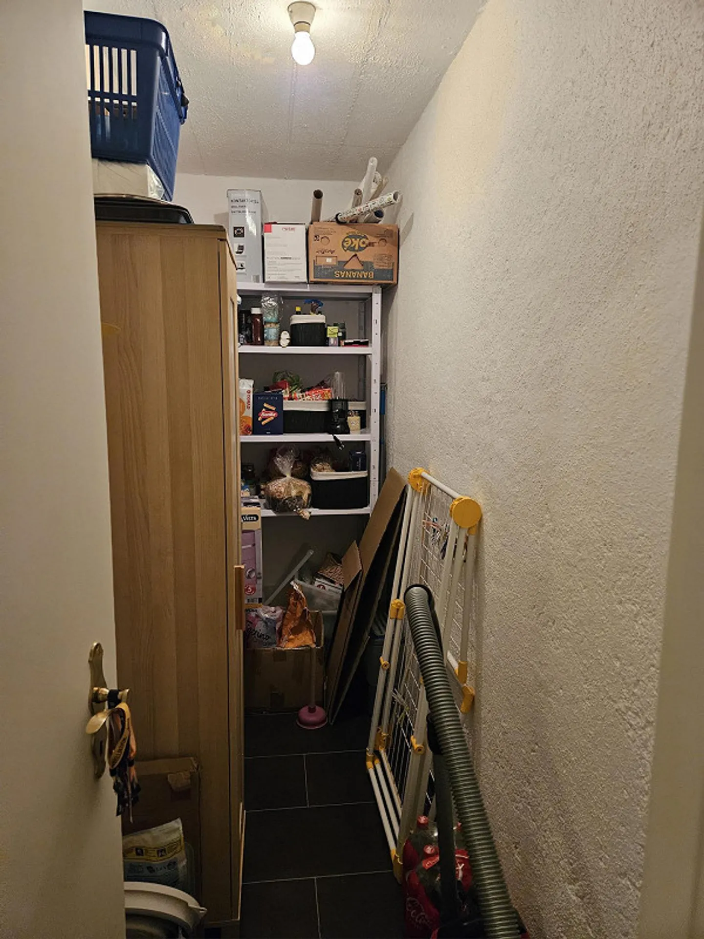 Bright 3.5 Room Apartment a Few Minutes Walk to the Train Station - Photo 5 of 9