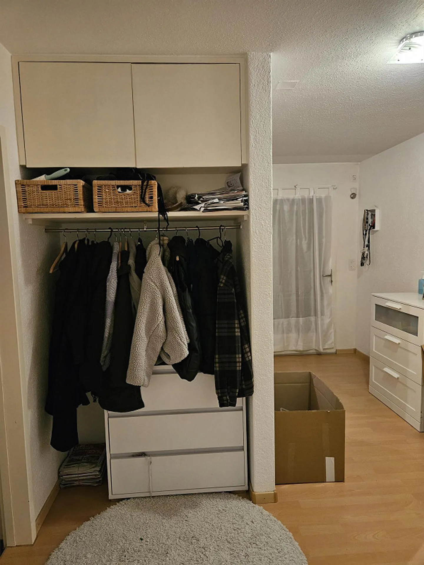 Bright 3.5 Room Apartment a Few Minutes Walk to the Train Station - Photo 7 of 9