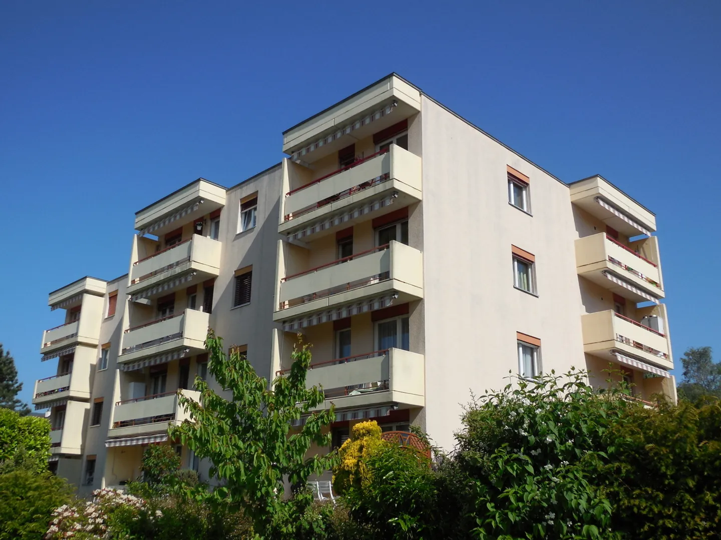 For investors, rented 4.5-room apartment - Photo 1 of 4