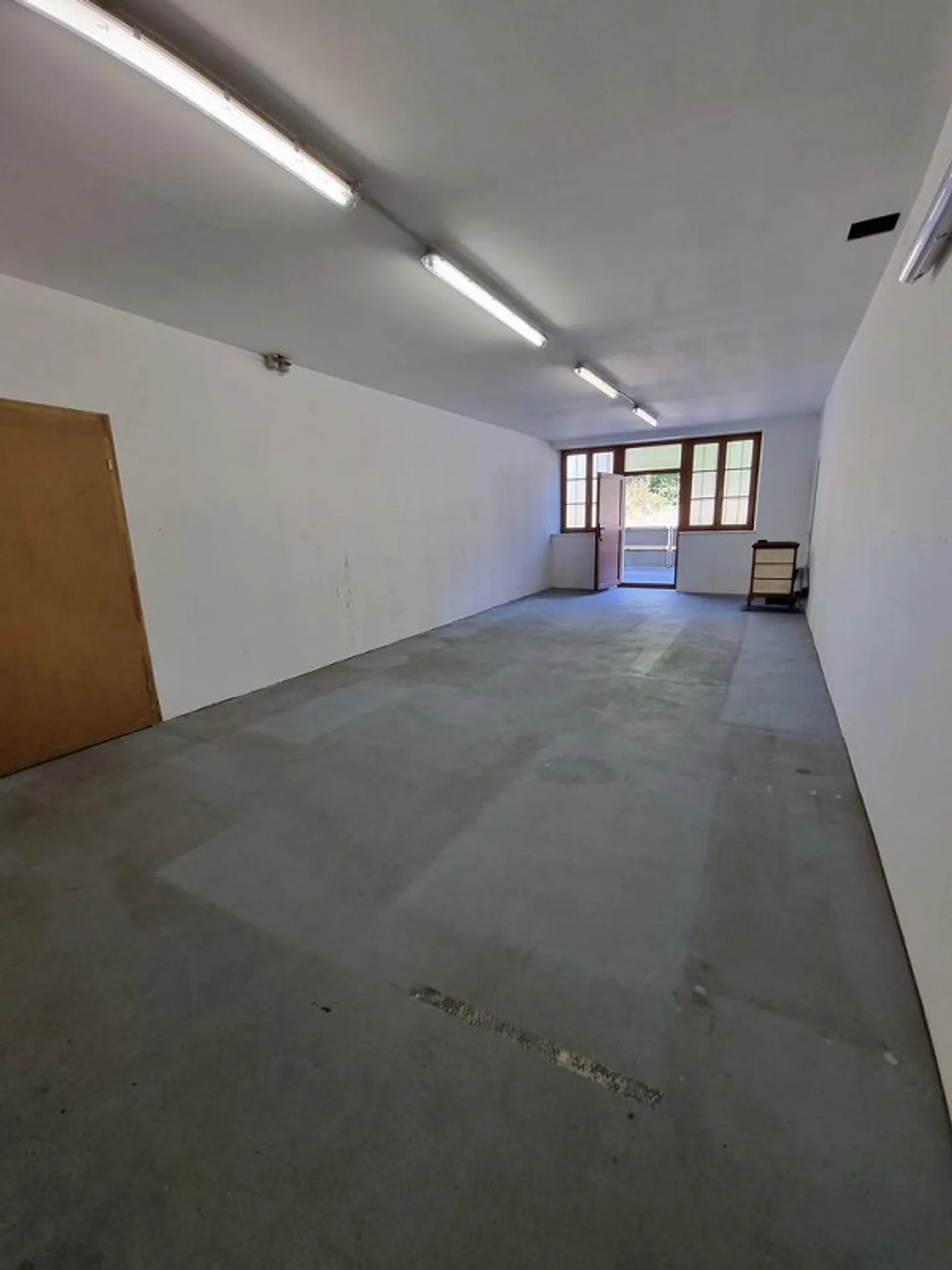 Practice, Workshop, Retail Space, Hobby Room - Photo 1 of 3