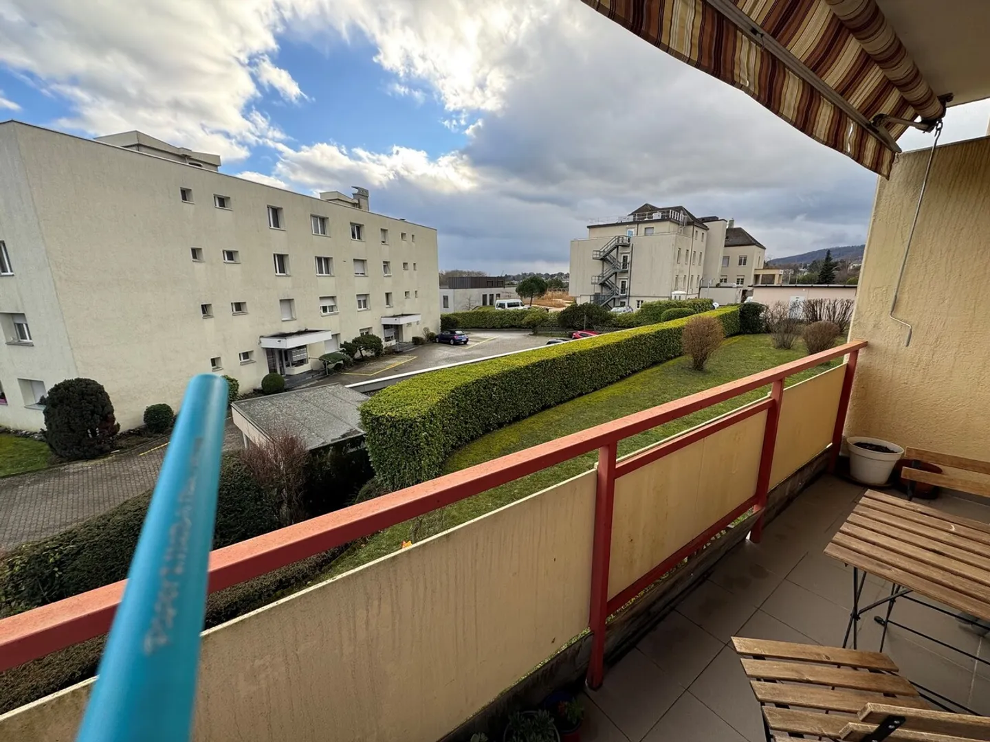 For investors, rented 4.5-room apartment - Photo 2 of 4
