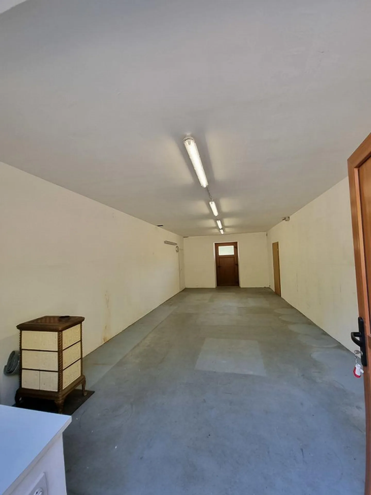 Practice, Workshop, Retail Space, Hobby Room - Photo 2 of 3