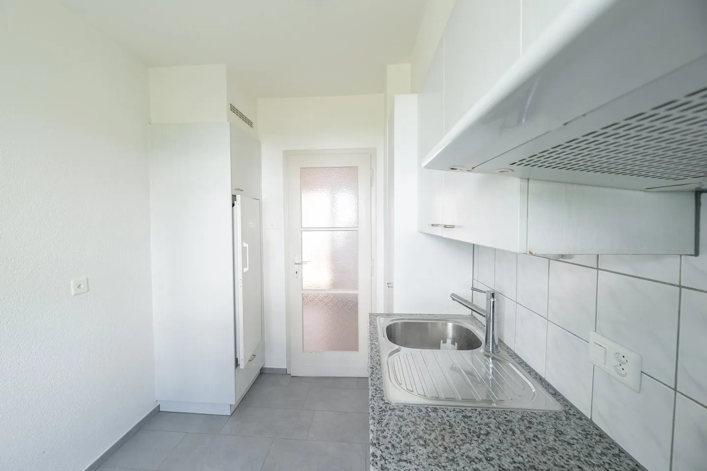 Appartement situé dans un petit bâtiment de 3 étages - Photo 2 sur 12