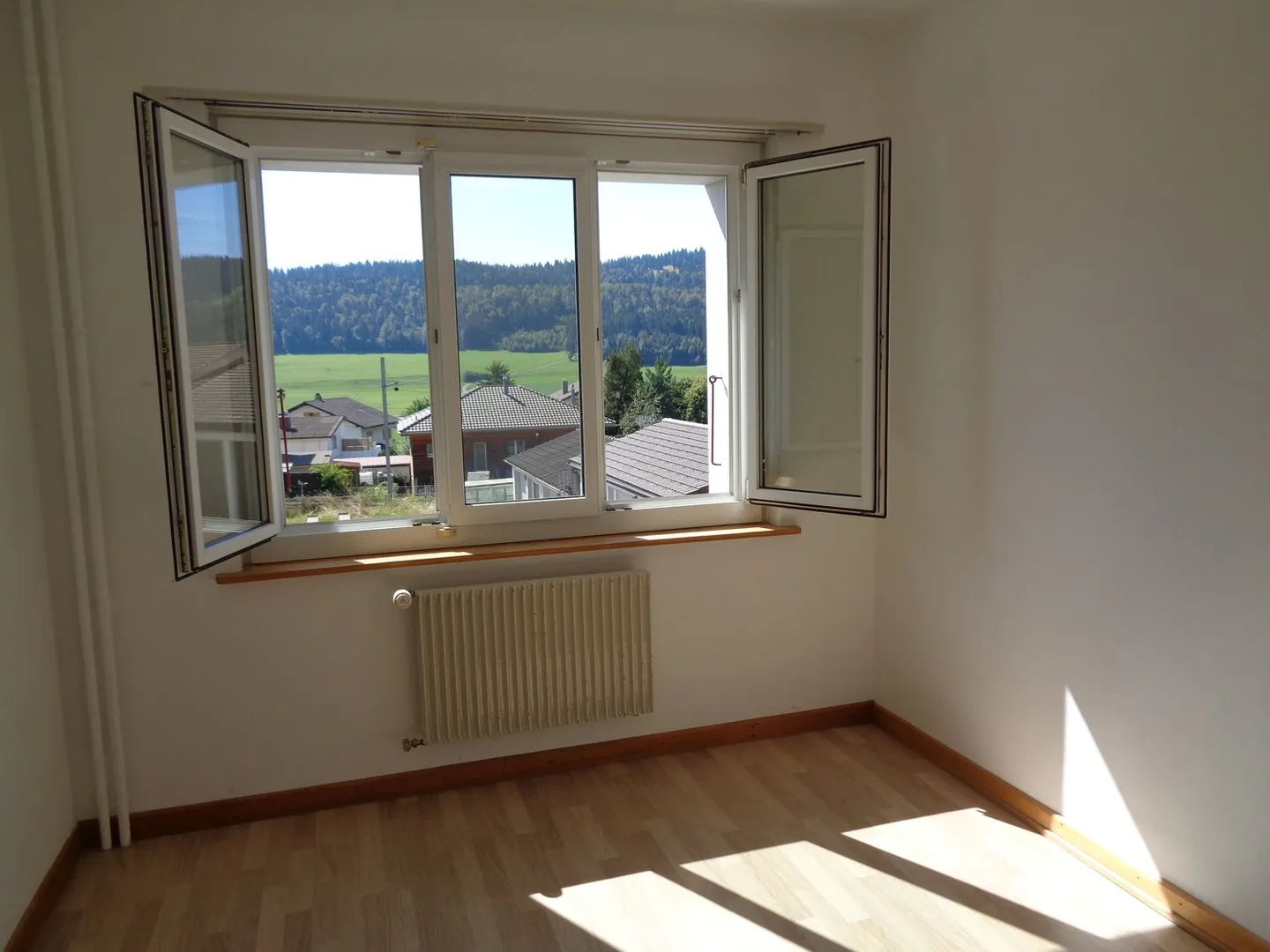 Appartement situé dans un petit bâtiment de 3 étages - Photo 7 sur 12