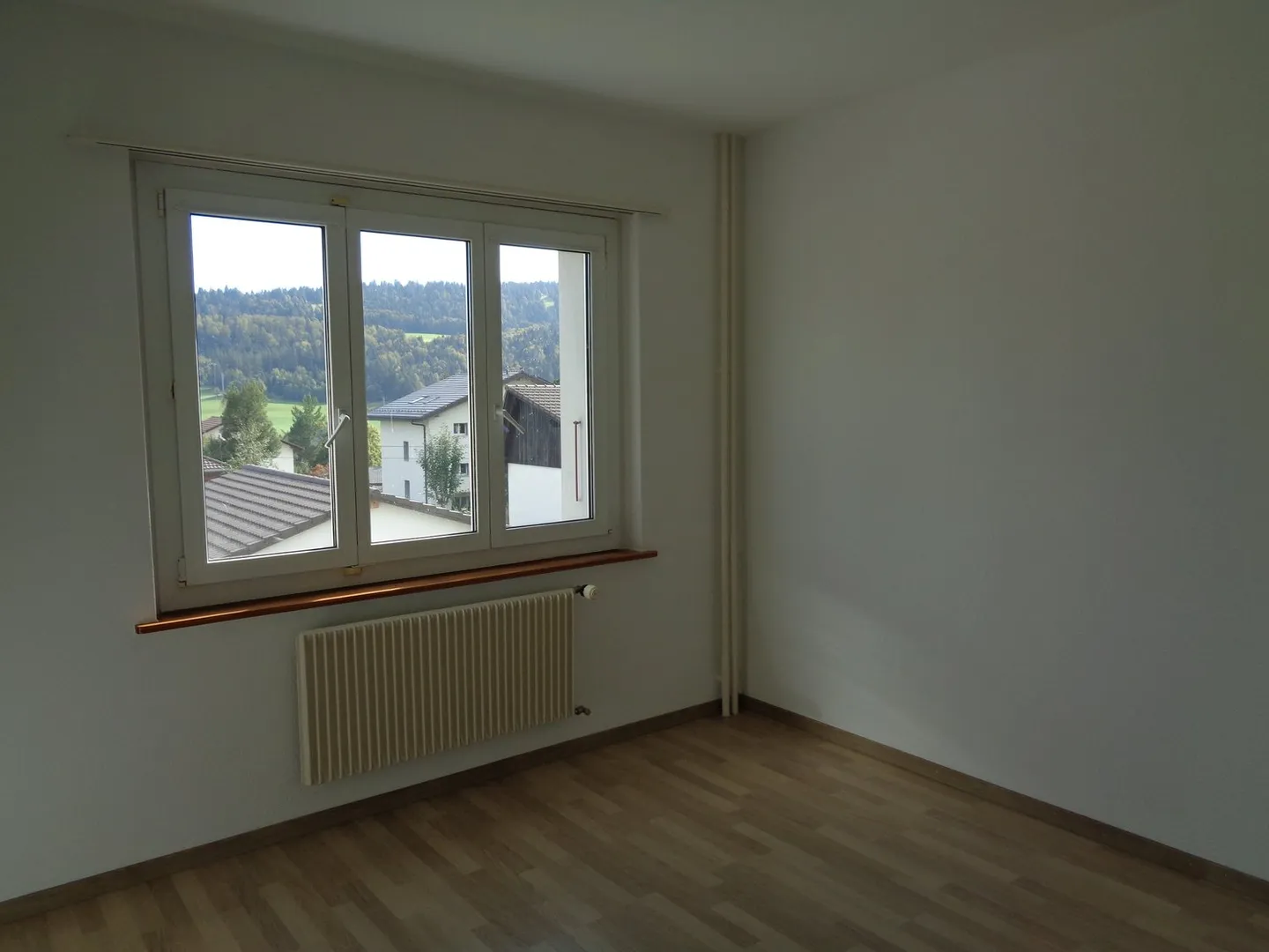 Appartement situé dans un petit bâtiment de 3 étages - Photo 10 sur 12