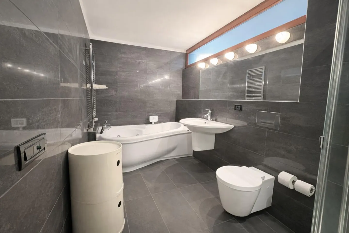 Locarno: elegante appartamento di 3,5 locali vicino al lago - Foto 11 di 12