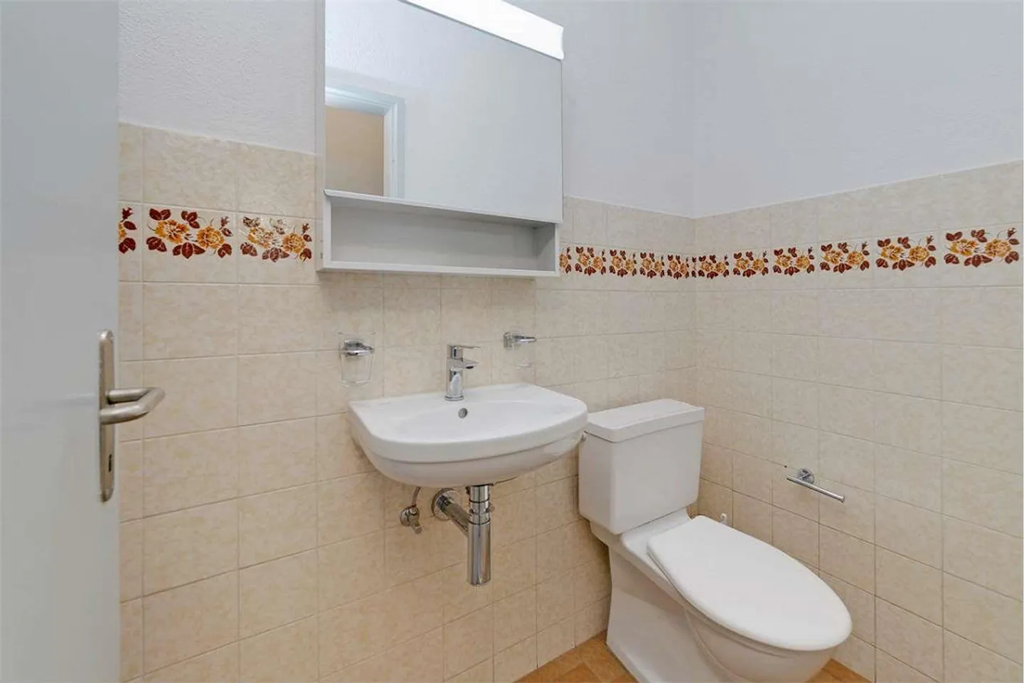 SPACIOUS AND BRIGHT 4.5 ROOMS IN BODIO - Photo 7 of 13