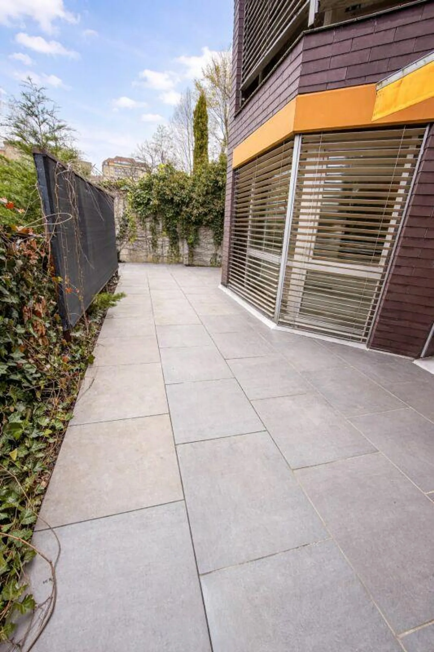 6-Room Single-Family House with View of Aare & Federal Palace - Photo 7 of 12