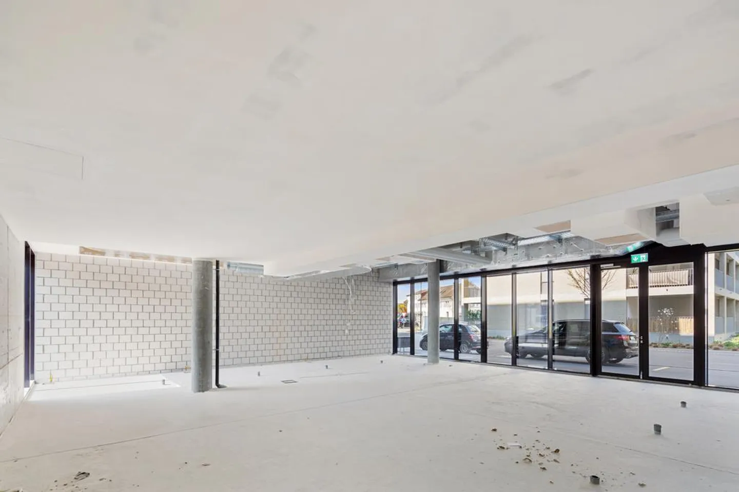 103m2 bis 230m2 Gewerbe-/Bürofläche direkt am Bahnhof zu vermieten - Foto 2 von 4