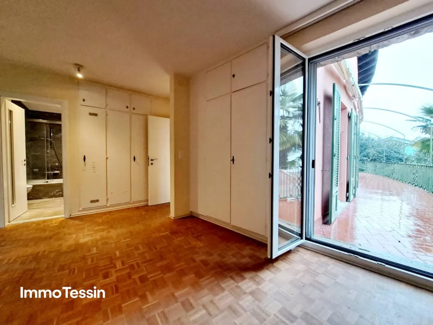 OPPORTUNITÀ: Villa esclusiva ed elegante con fascino senza tempo e vista sul Lago di Lugano - Foto 10 di 13