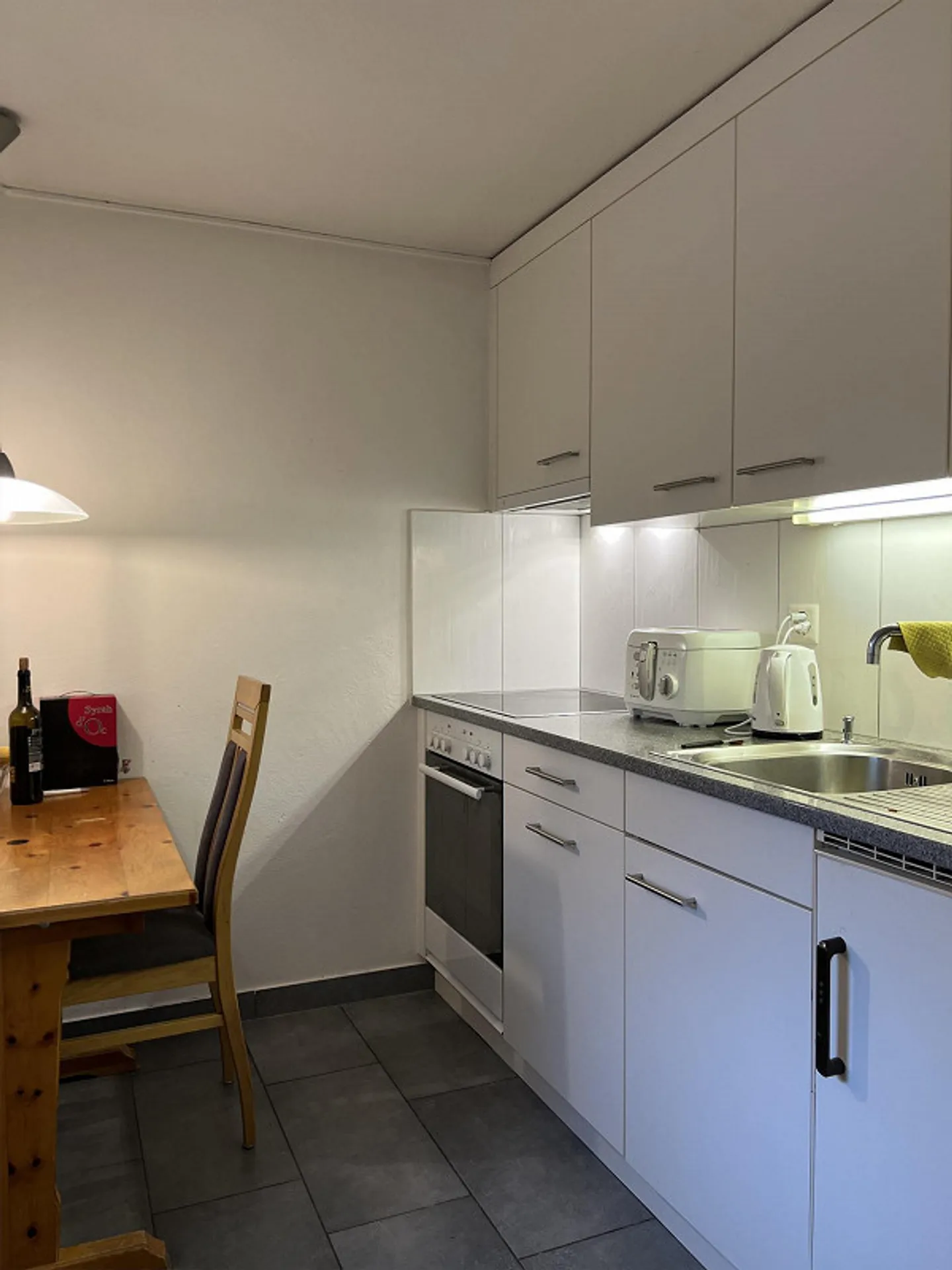 Cozy 1.5-room apartment with garden seating area in a central location - Photo 2 of 13