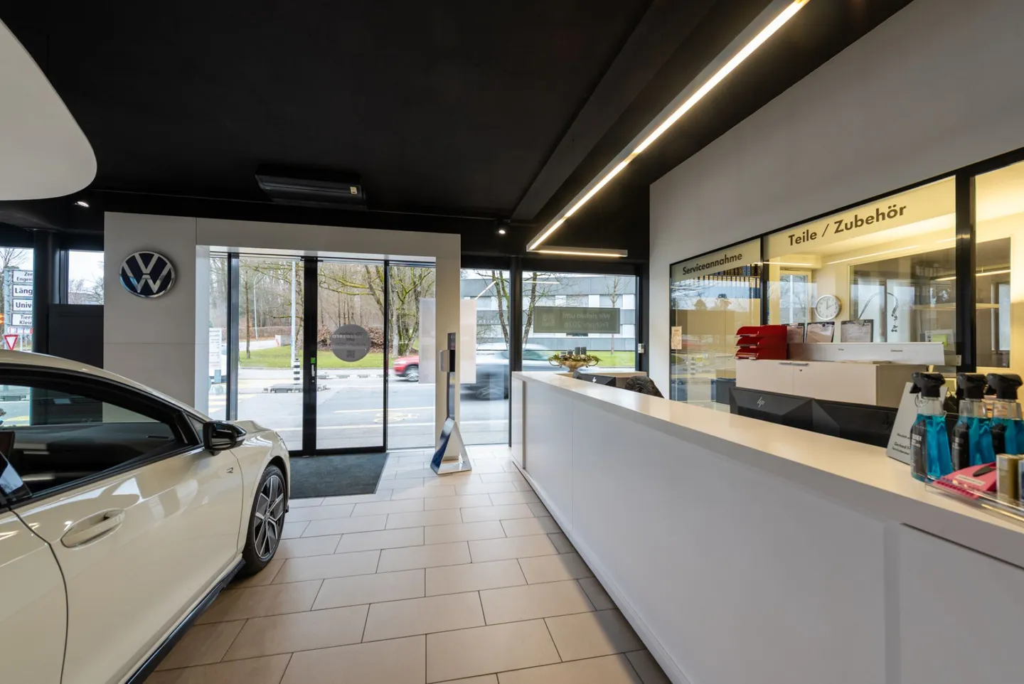 Proprietà commerciale con garage in una posizione privilegiata a Berna - utilizzo versatile e perfettamente sviluppato - Foto 4 di 13