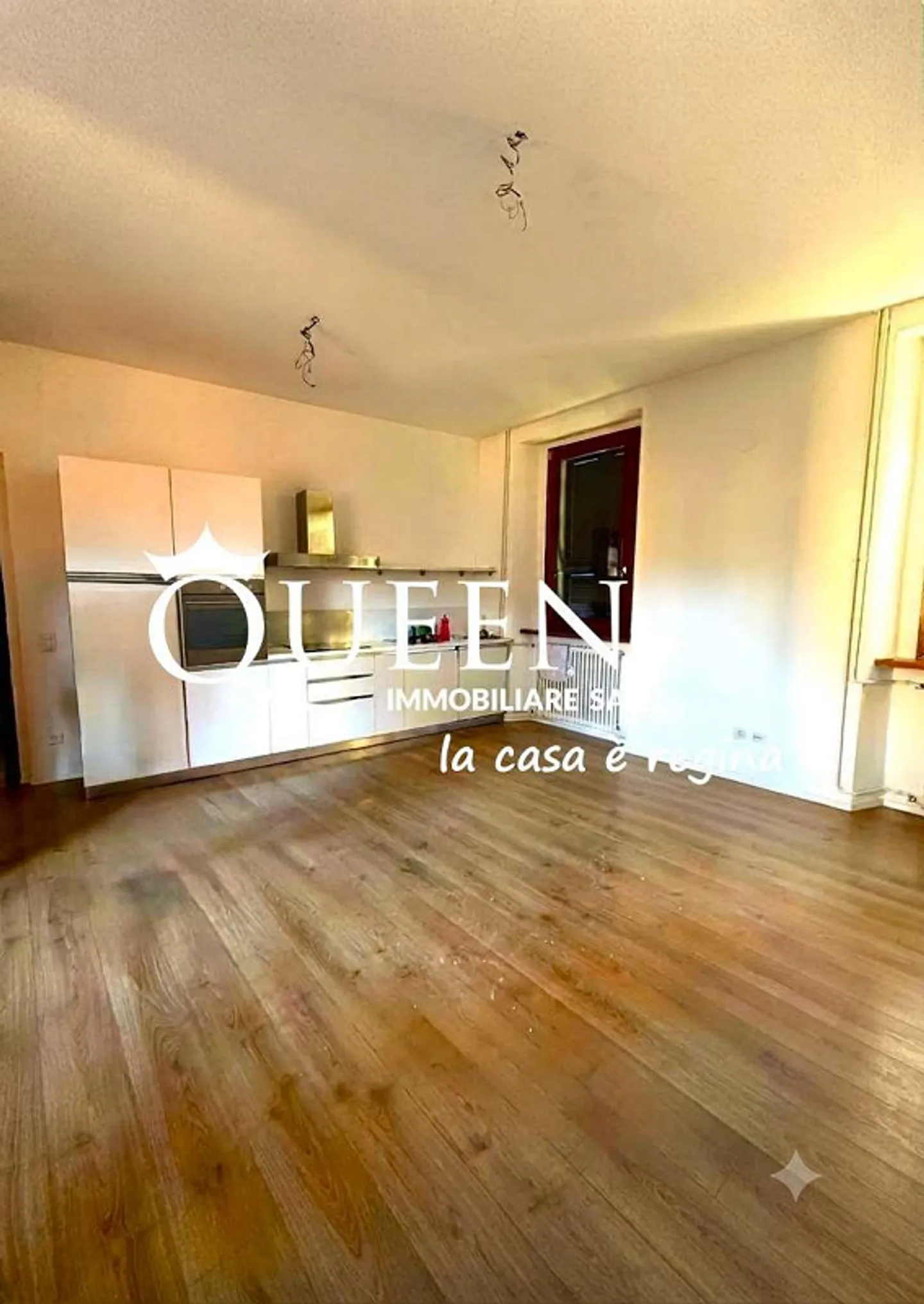 Stabio: helles 2,5-Zimmer-Apartment in einem charakteristischen Innenhof - Foto 2 von 8