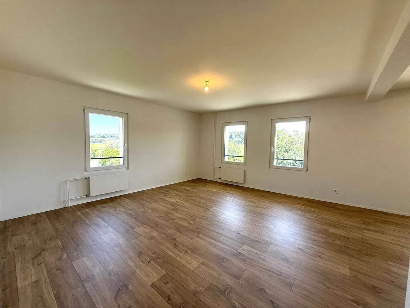 Total renovation, beautiful new apartment located on the upper ground floor. - Photo 5 of 10