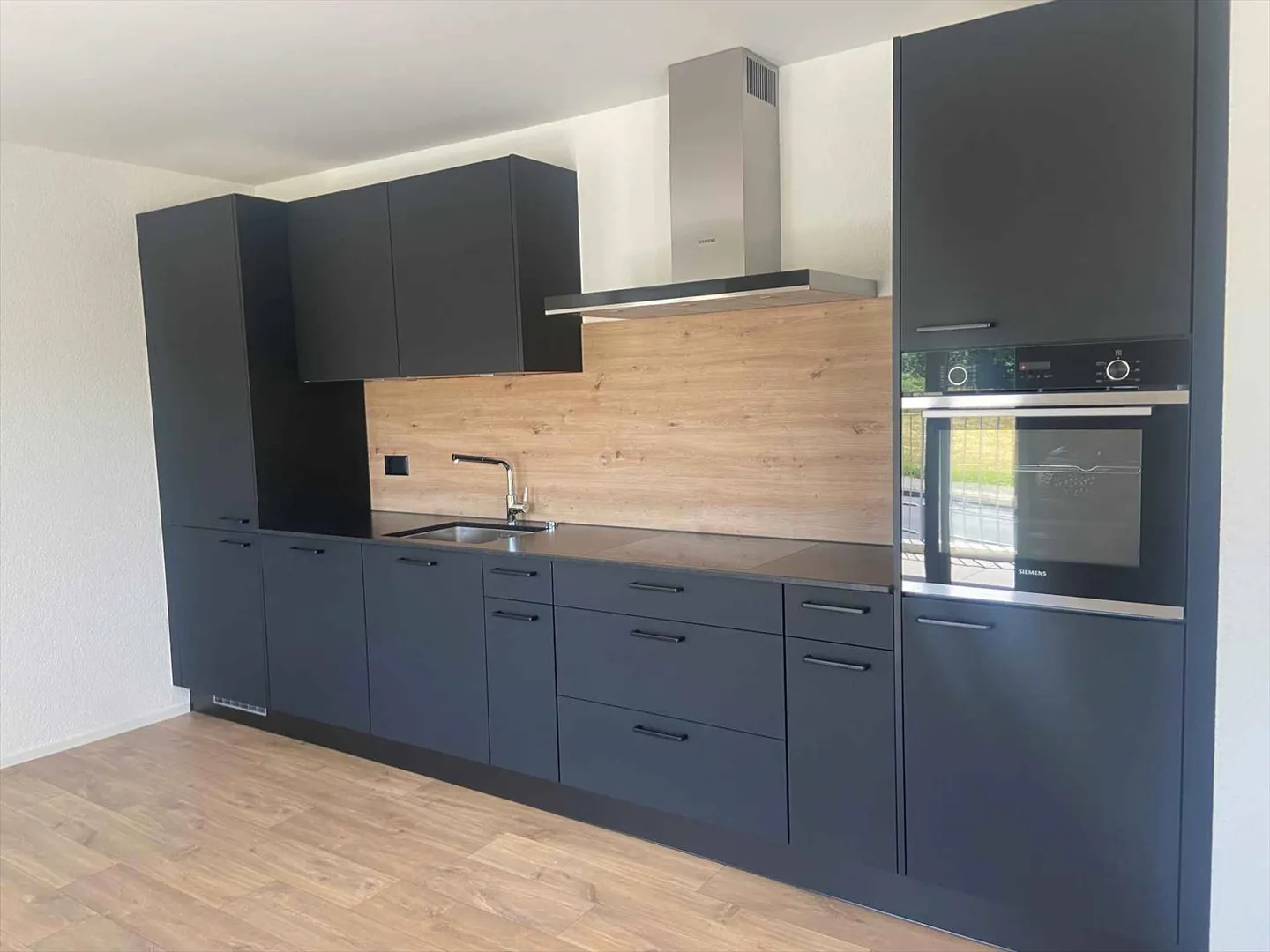 Total renovation, beautiful new apartment located on the upper ground floor. - Photo 4 of 10