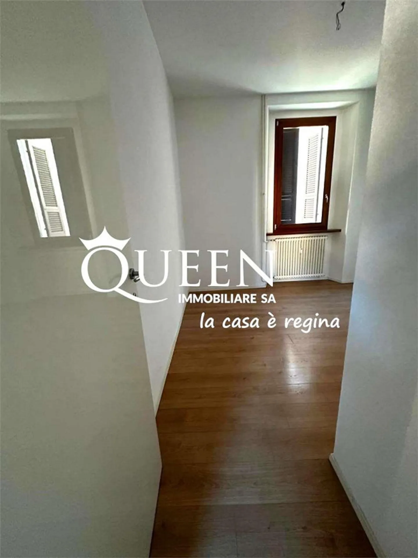 Stabio: helles 2,5-Zimmer-Apartment in einem charakteristischen Innenhof - Foto 3 von 8
