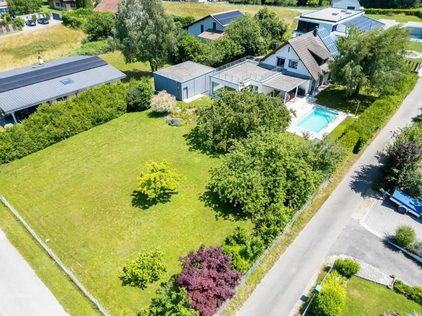 Spacieuse villa individuelle - vue imprenable et garantie sur le lac de Neuchâte - Photo 2 sur 13