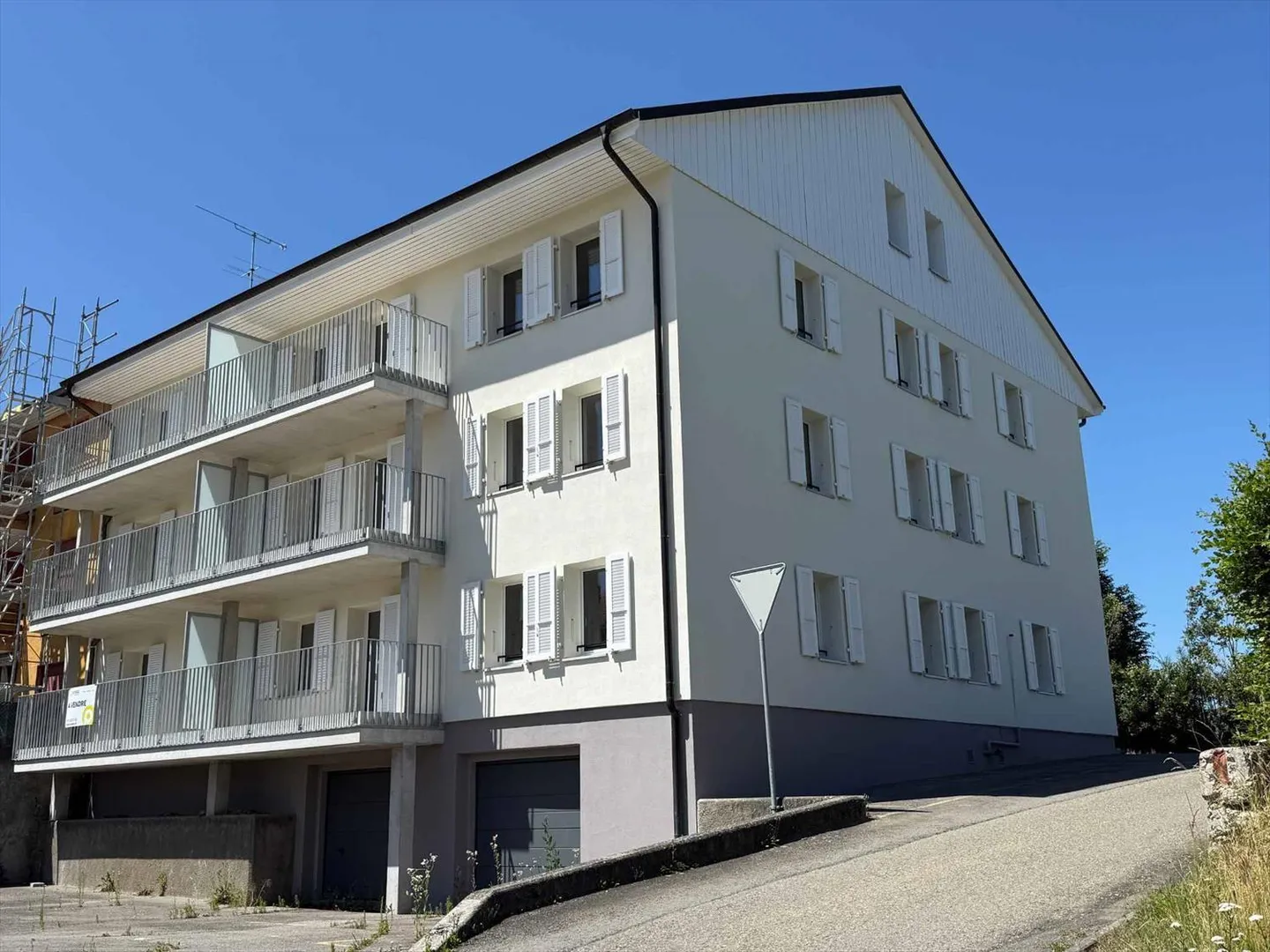 Total renovation, beautiful new apartment located on the upper ground floor. - Photo 1 of 10