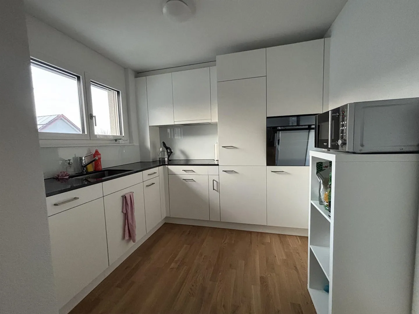 Room in bright 5.5 room apartment - Photo 5 of 8