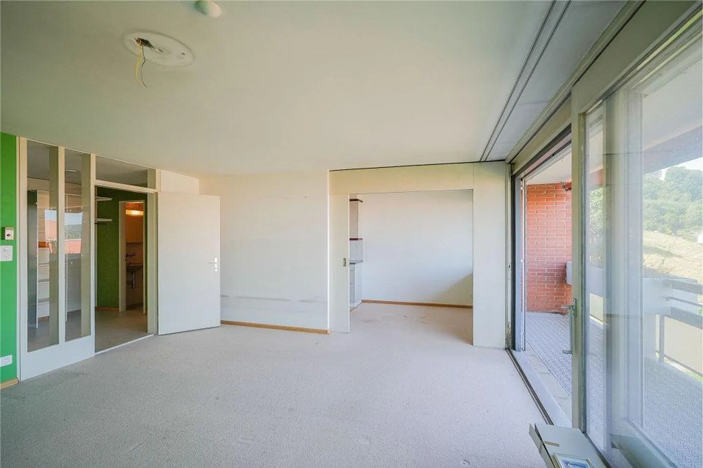 Proche de la ville et bien desservi par les transports en commun - Photo 3 sur 13