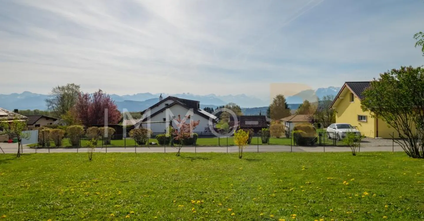 Detached house with a view of the Alps on a plot of 800 m² - Photo 5 of 11