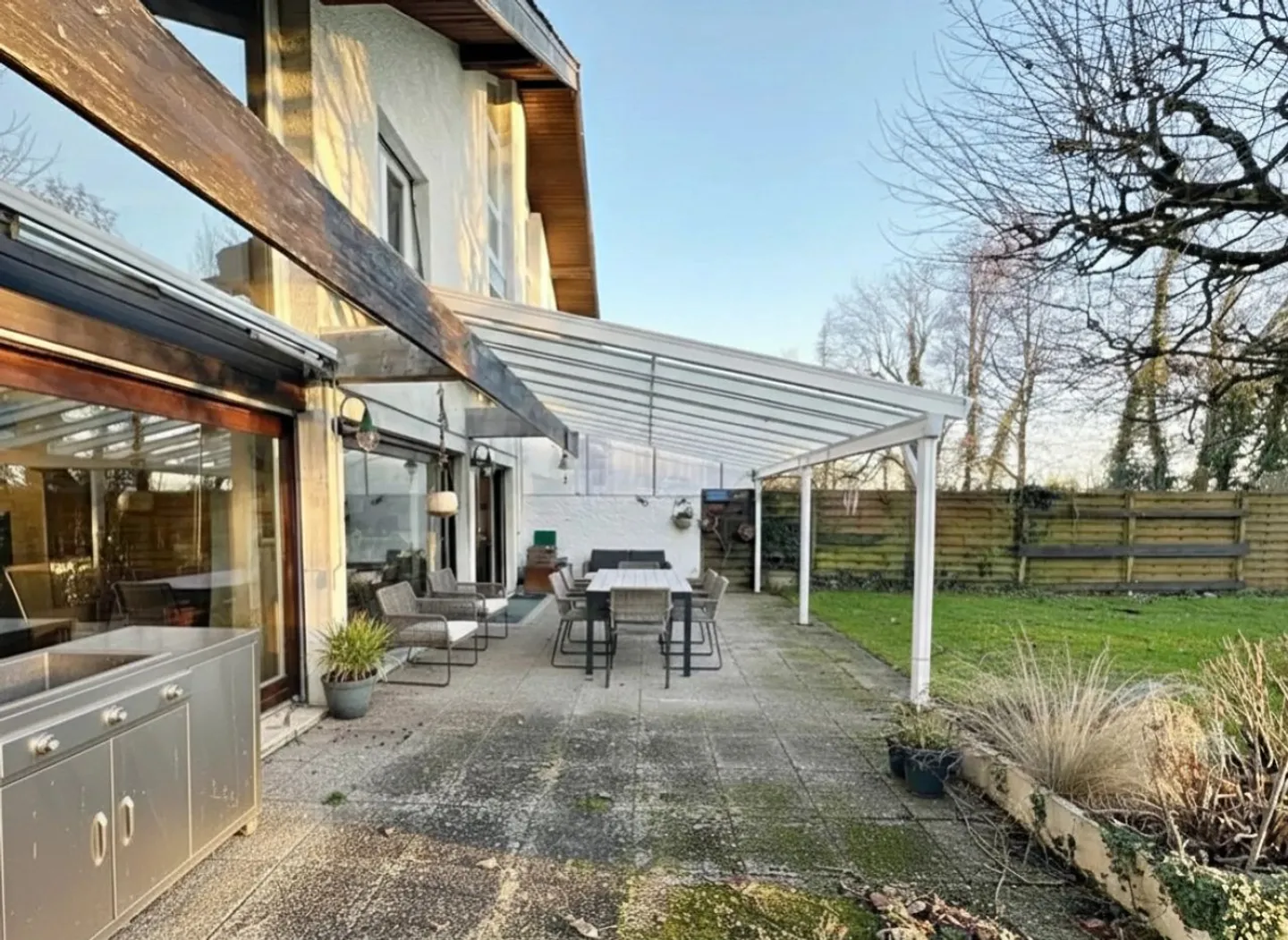 Schönes möbliertes Haus 6 Monate / 5 Schlafzimmer / Garten und Pool - Foto 1 von 12