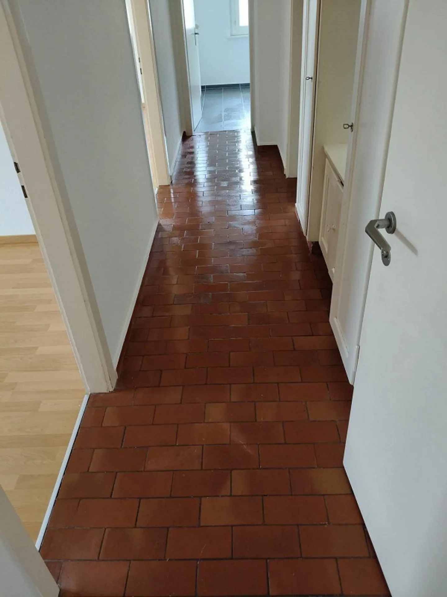 Bellissimo appartamento di 3 stanze - Foto 5 di 6
