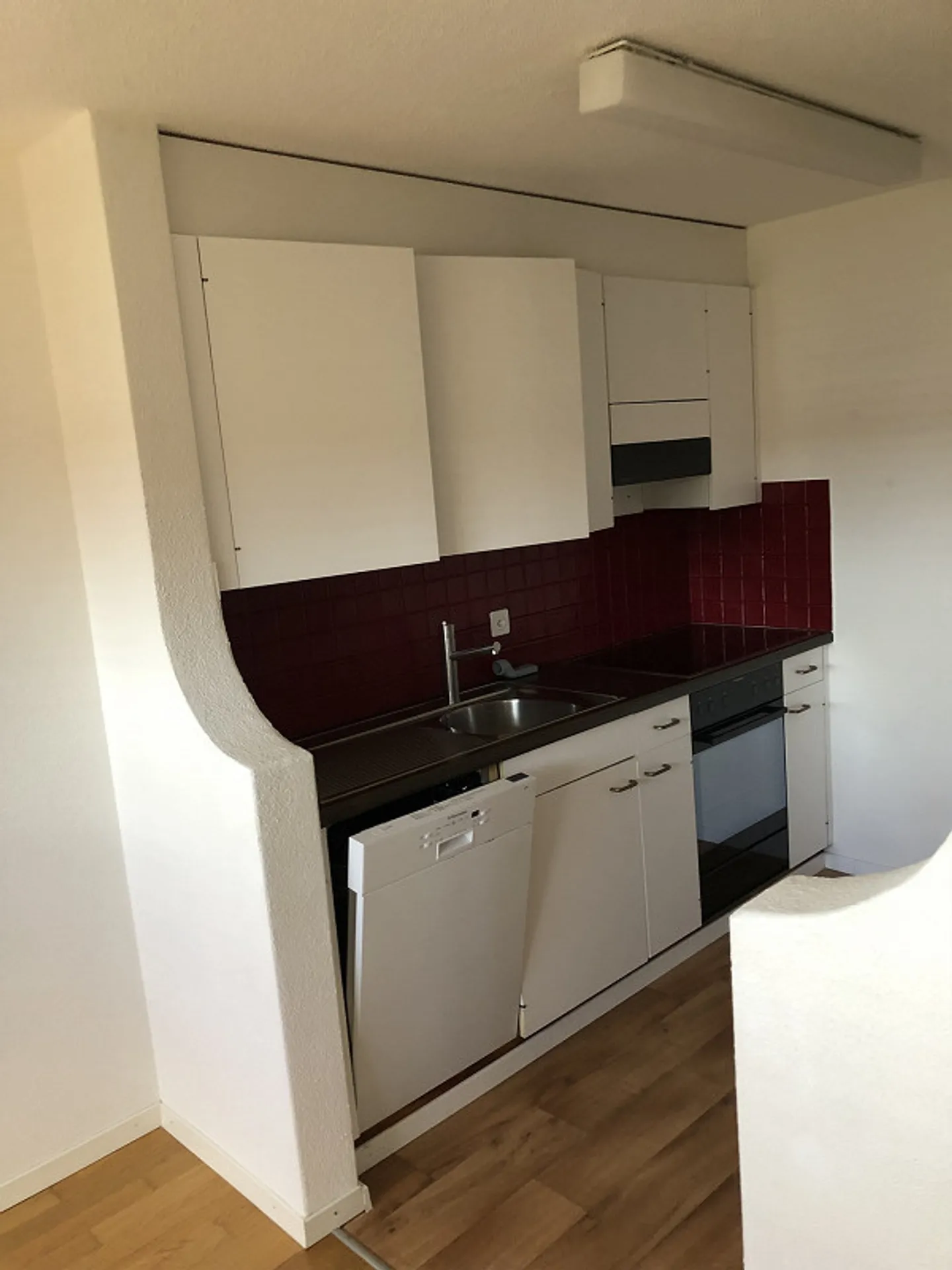 Appartement 2 1/2 pièces dans un endroit calme au centre du village à louer - Photo 3 sur 11