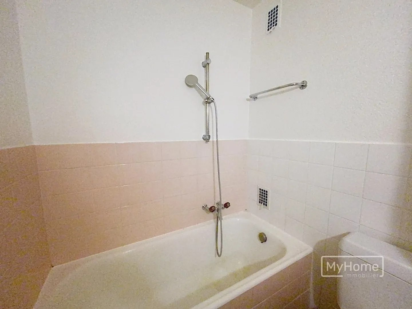 À saisir ! Bel appartement de deux pièces à louer près du centre-ville ! - Photo 6 sur 7