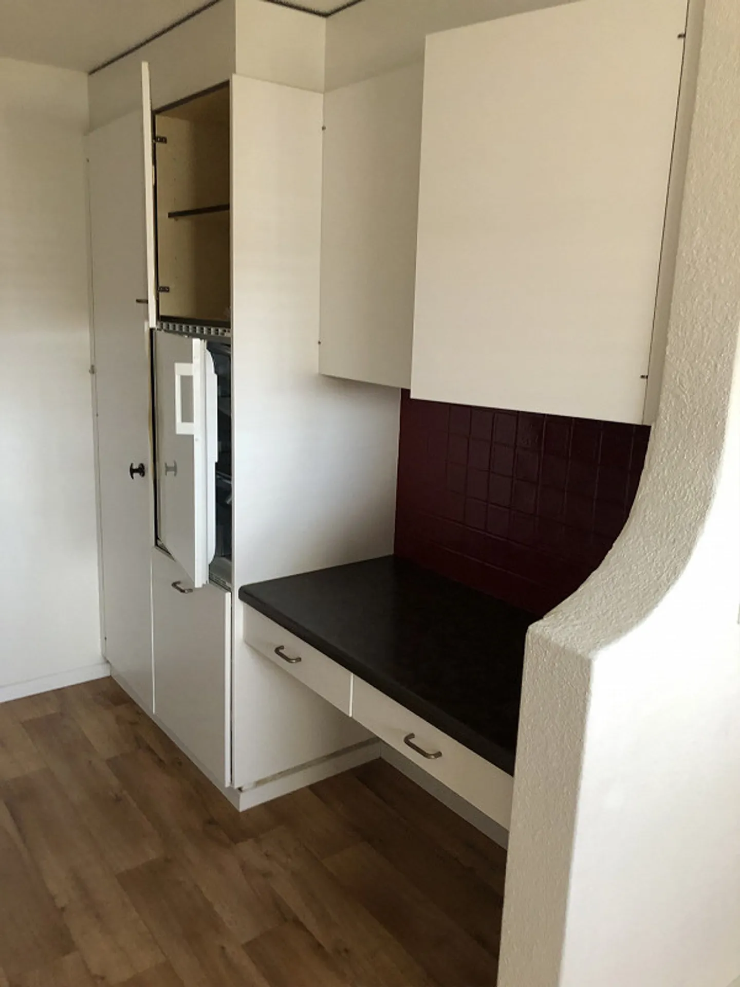 Appartement 2 1/2 pièces dans un endroit calme au centre du village à louer - Photo 4 sur 11