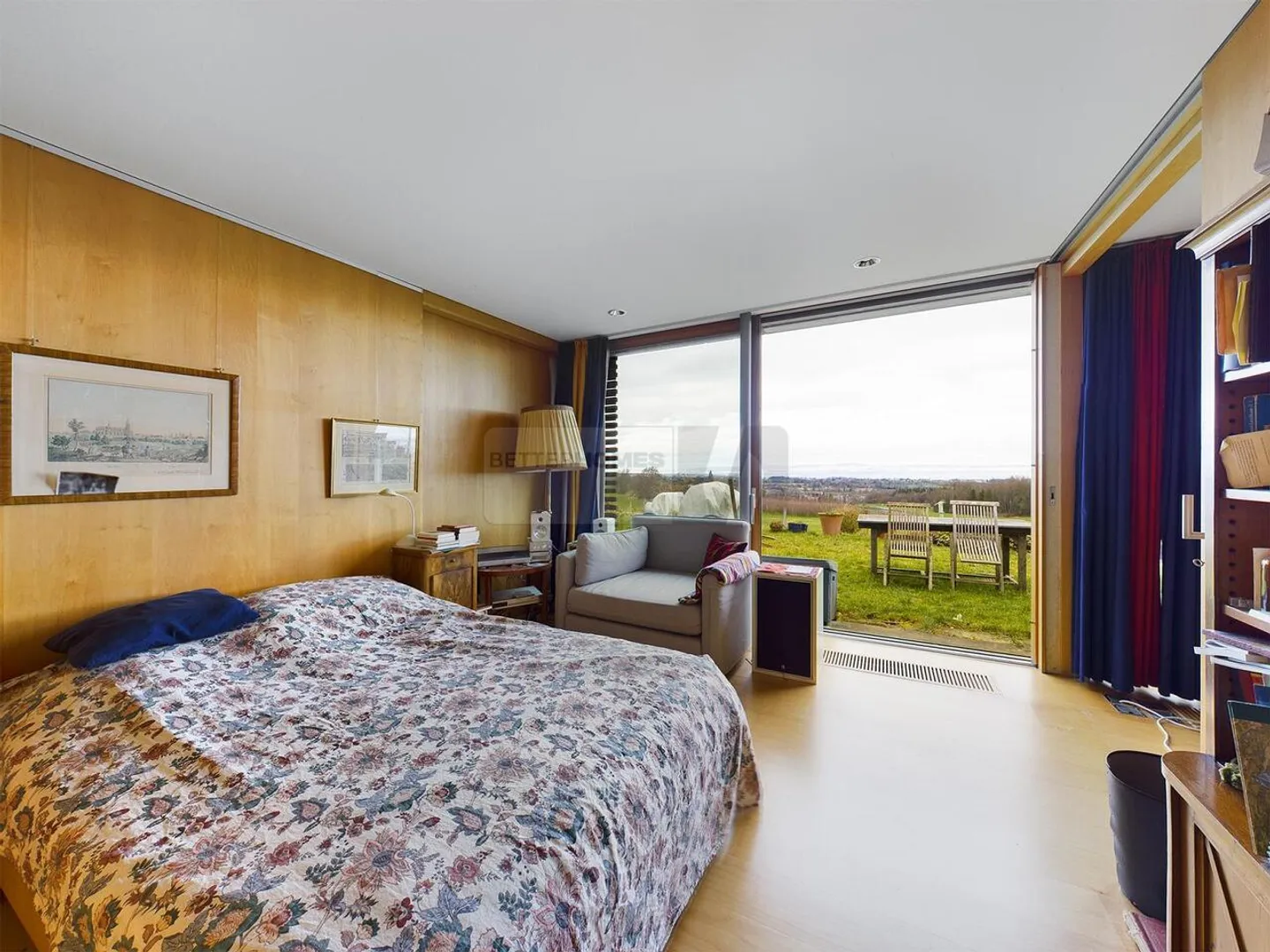 UNICO, TANTO SPAZIO CON SAUNA E VISTA SUL LAGO - Foto 3 di 6