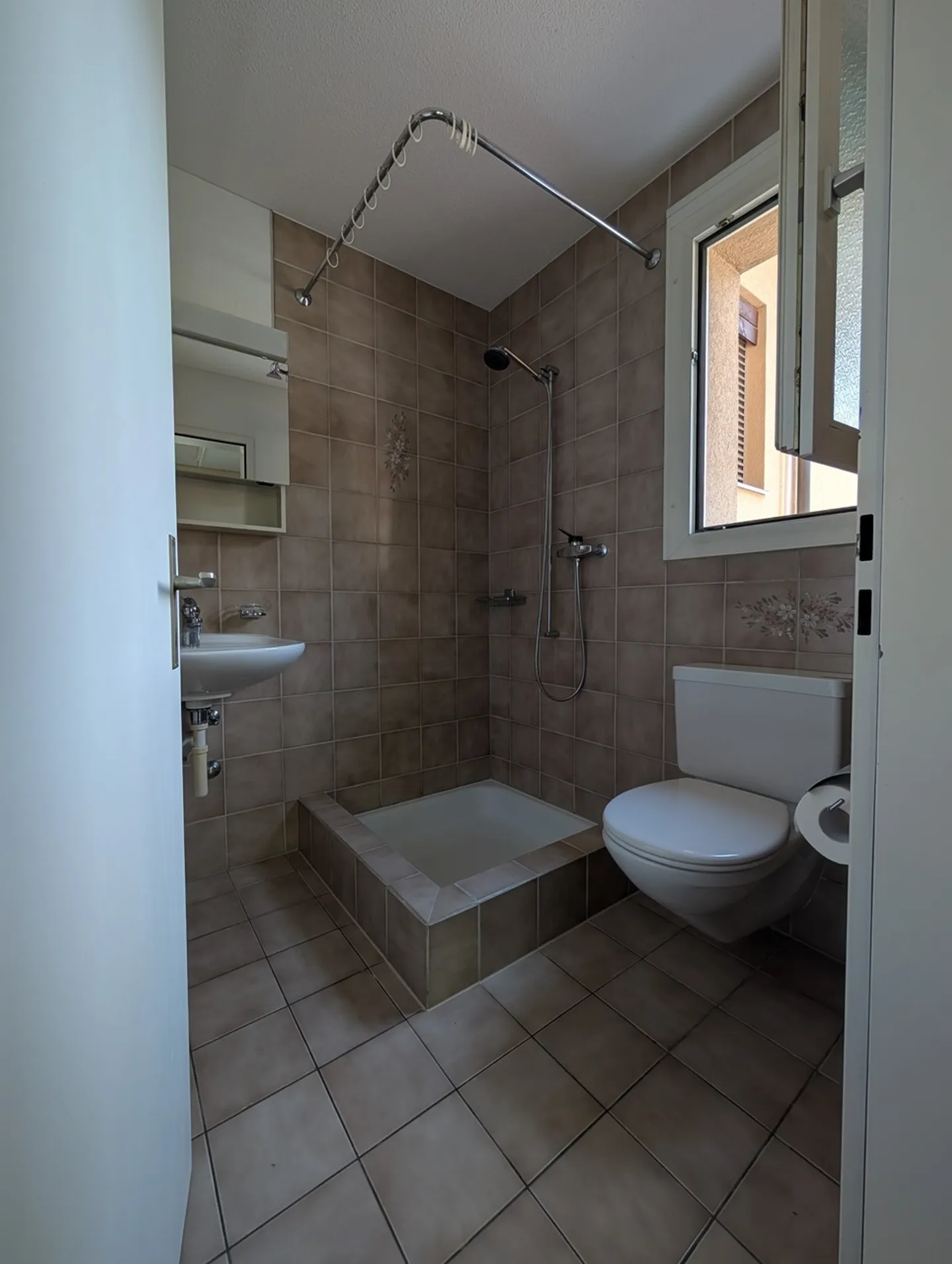 Charmante 1.5-Zimmerwohnung in Weggis - Foto 6 von 6