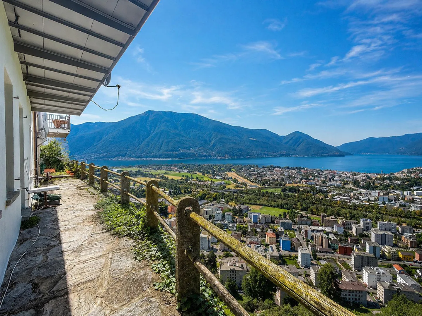 5,5 Zimmer mit spektakulärem Seeblick - Foto 1 von 23