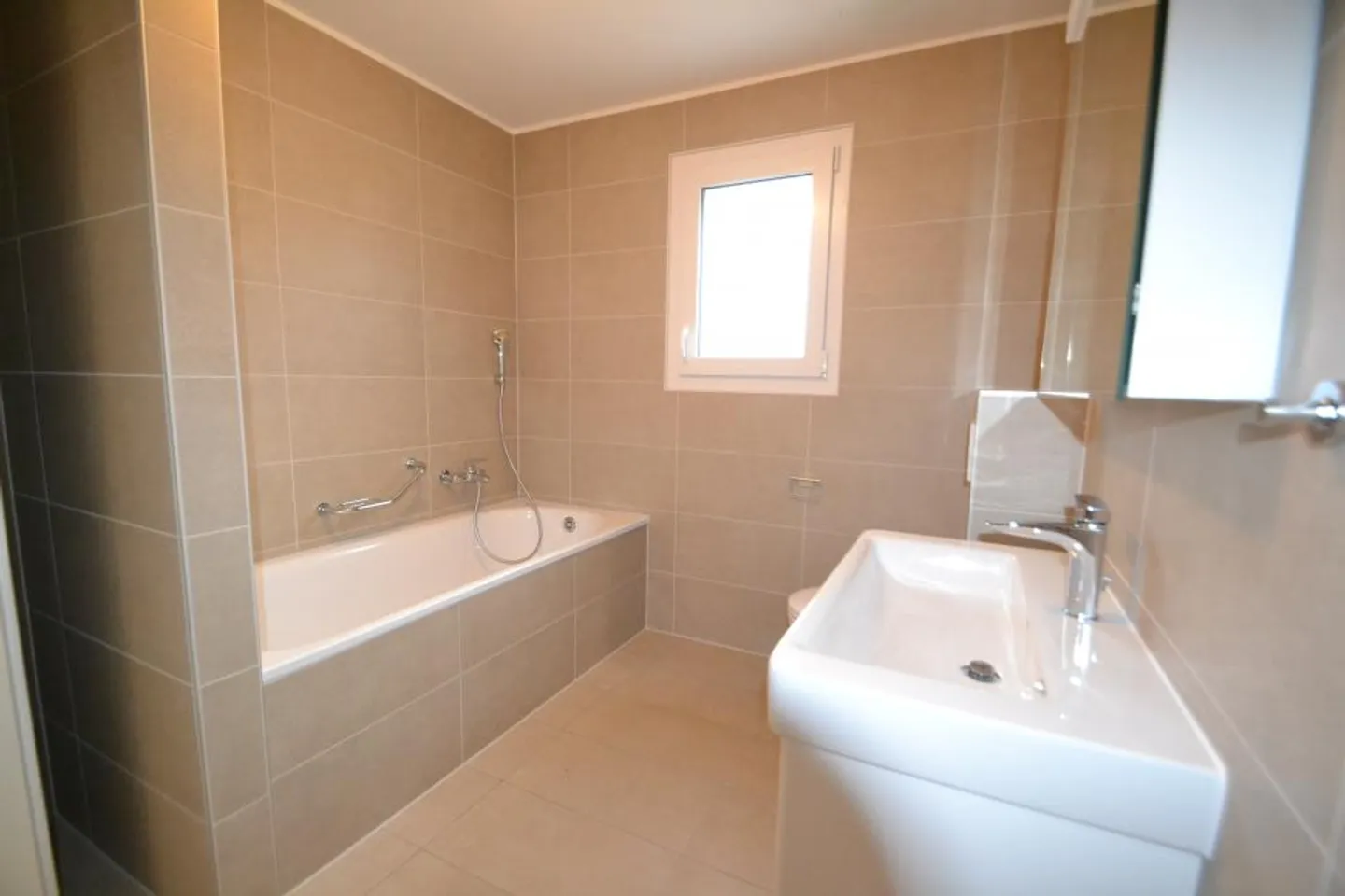 Nouvel appartement au cœur du village - Photo 6 sur 8