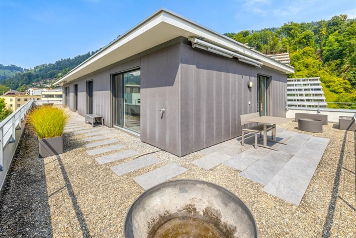 Sogno attico con vista sulle Alpi a Kriens-Obernau - Foto 12 di 14