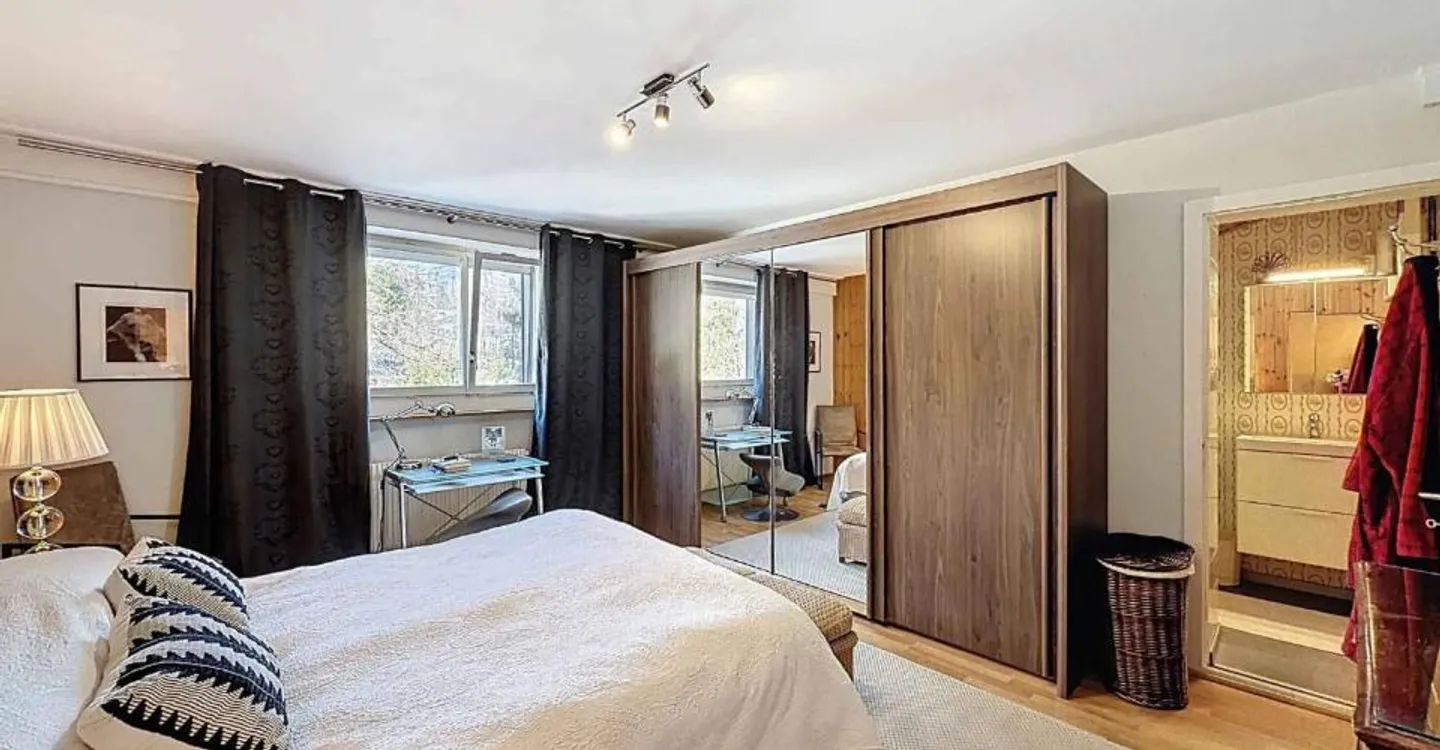 Charmante 4,5 Zimmer in absoluter Ruhe, nur wenige Schritte vom Zentrum entfernt - Foto 4 von 7