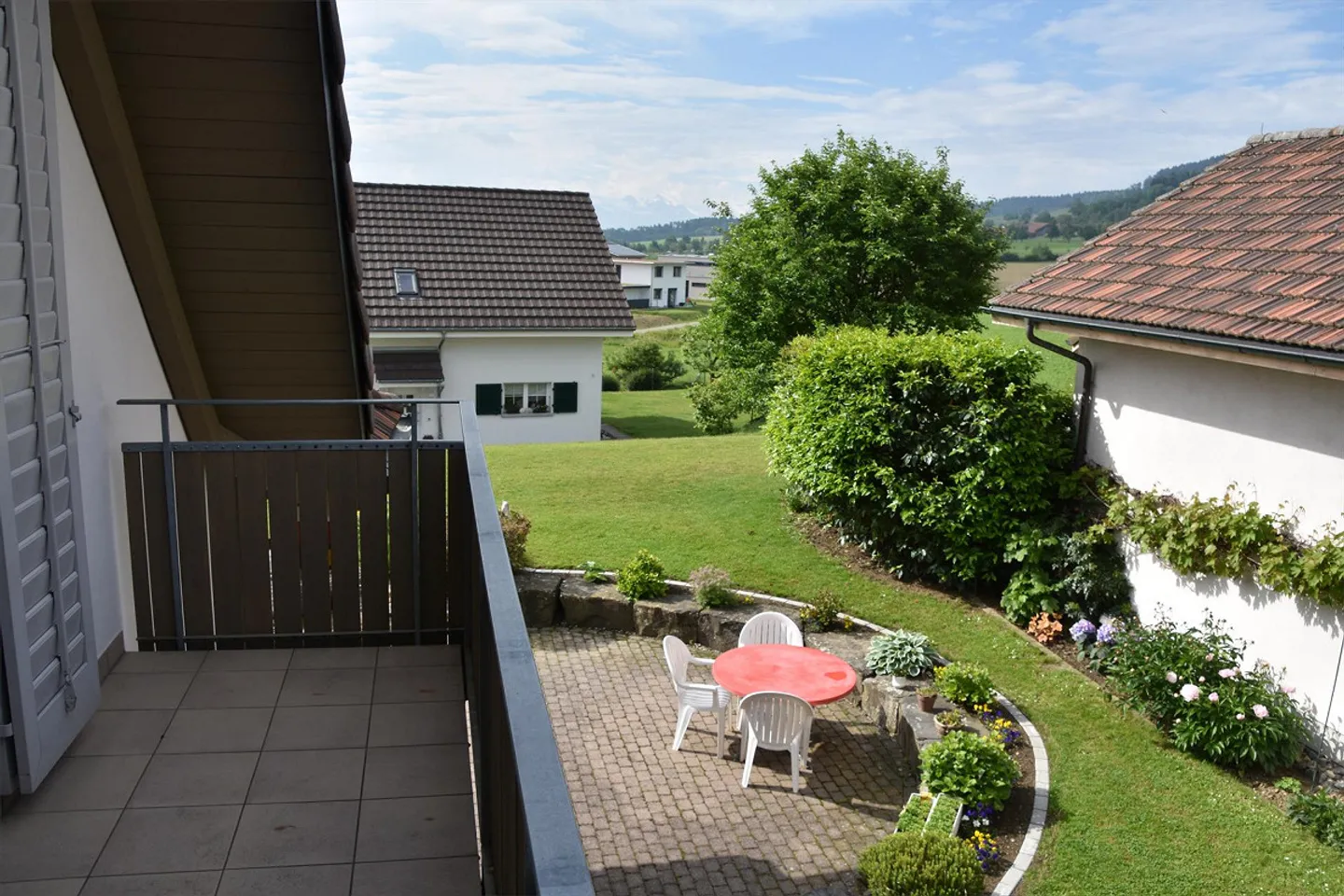 3.5 room apartment (1st floor south) with beautiful view - Photo 6 of 6