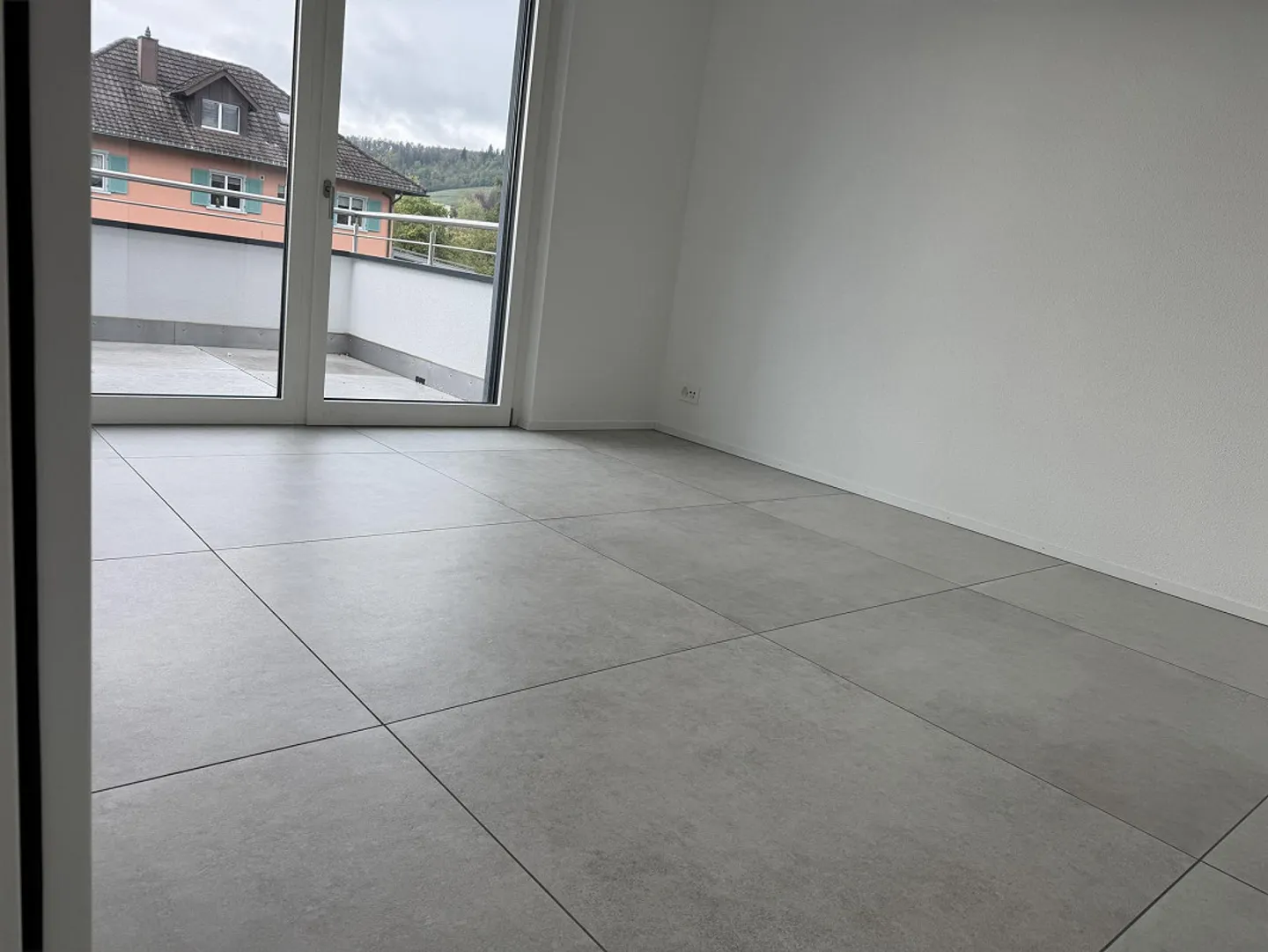 2 1/2 Room Apartment - Photo 4 of 7