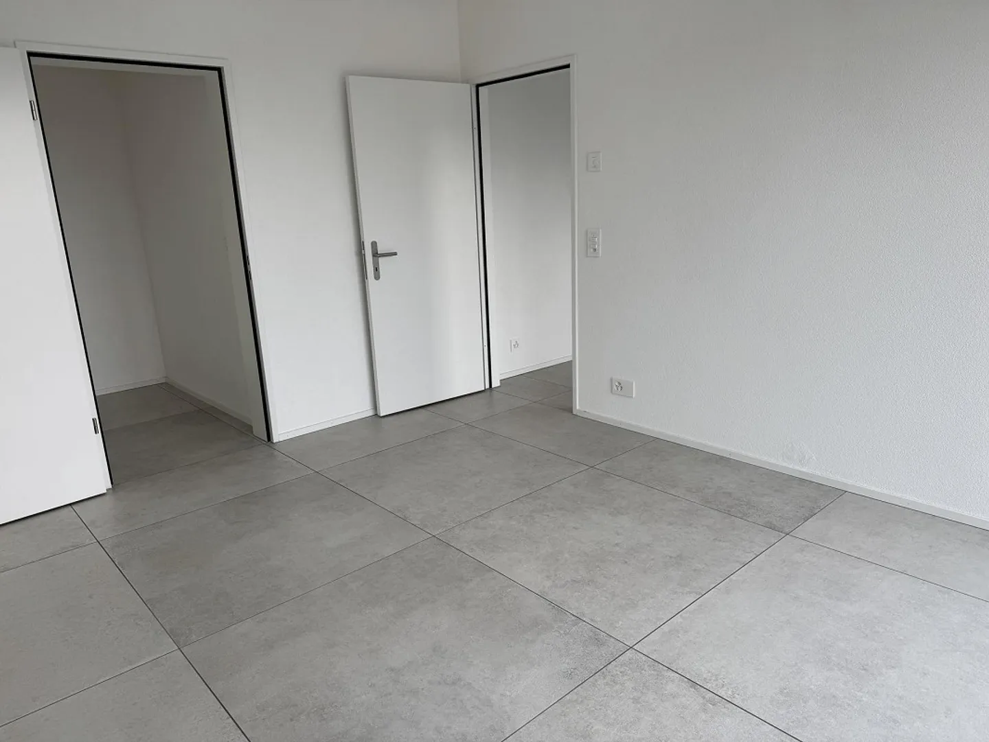 2 1/2 Room Apartment - Photo 5 of 7