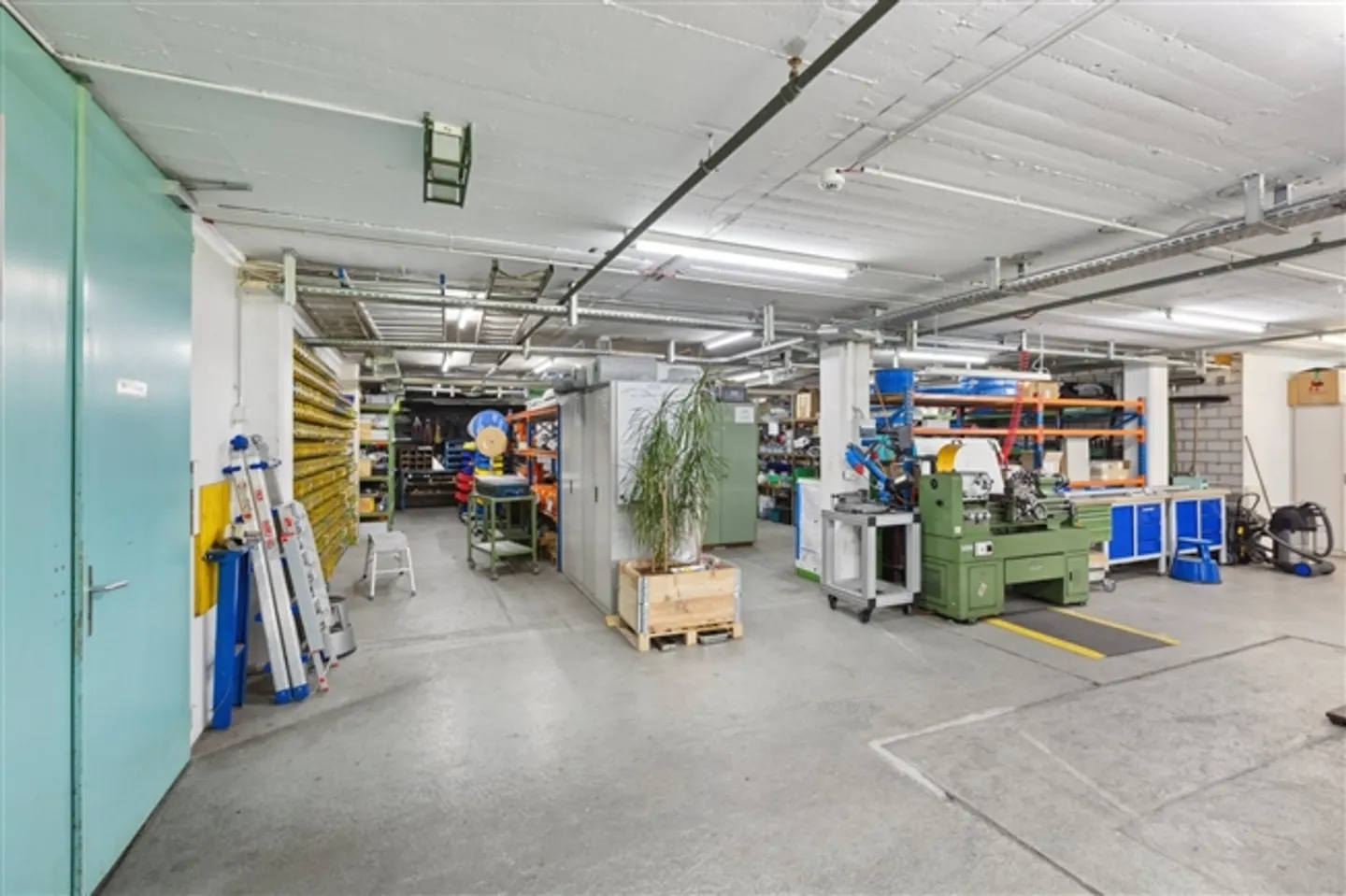 Industrial Hall for Rent in Näfels - Photo 11 of 12