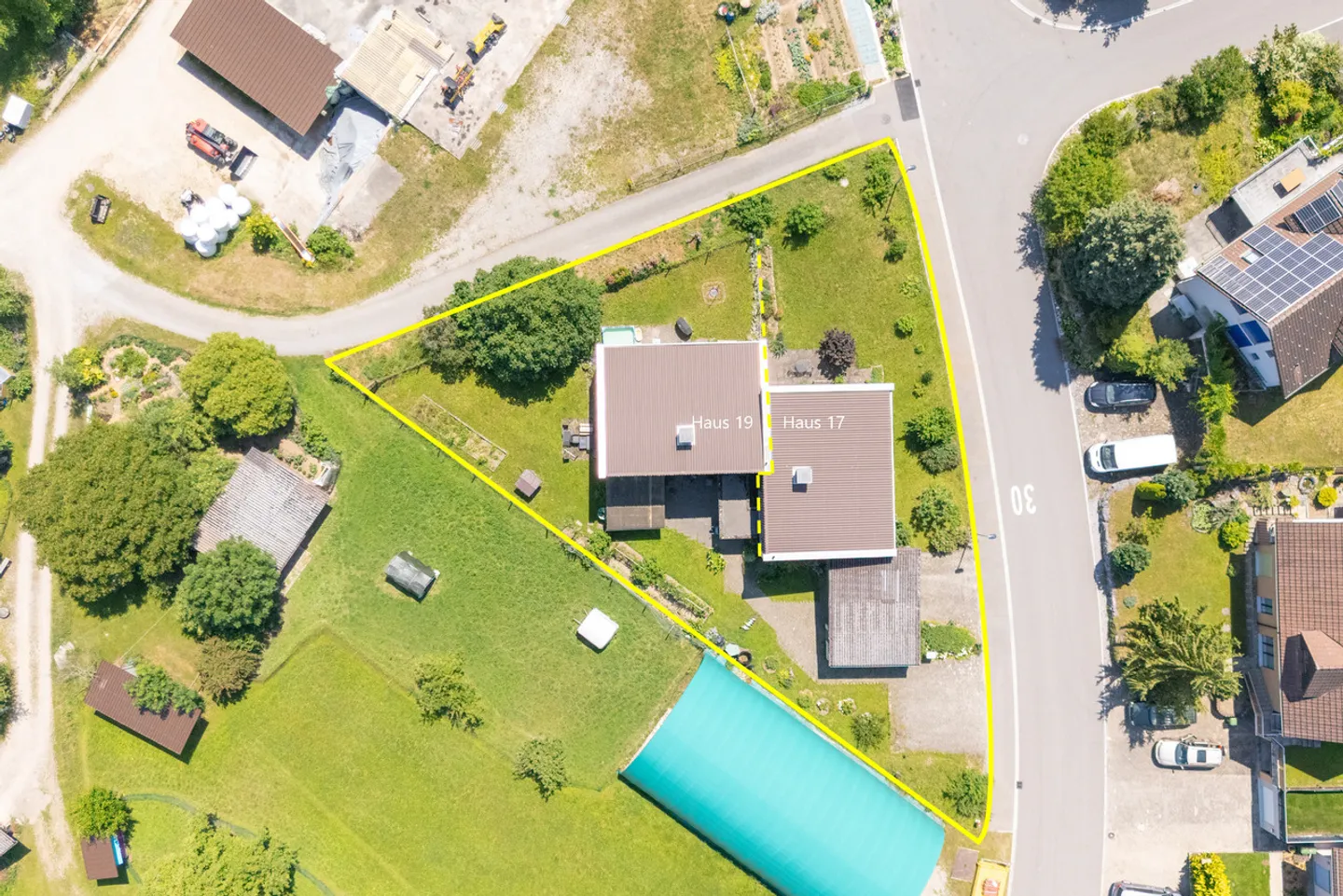 Charming Semi-Detached House - Photo 12 of 13