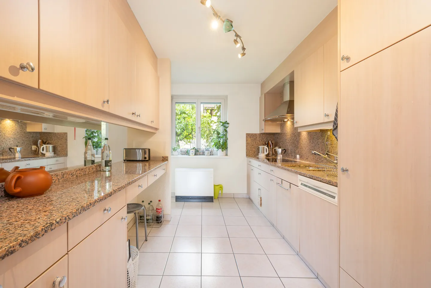 Charming Semi-Detached House - Photo 6 of 13