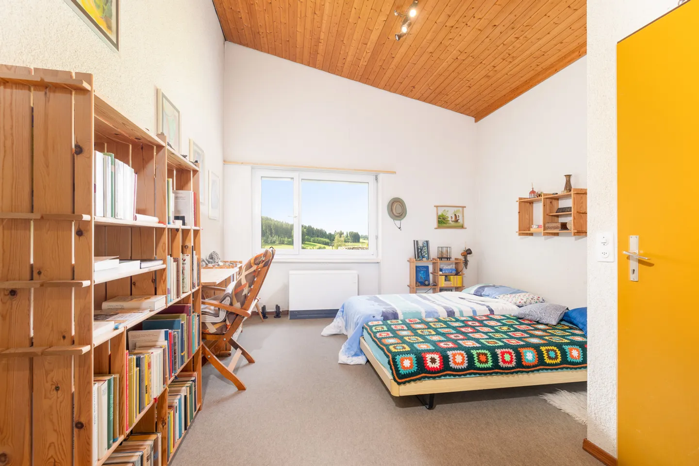 Charming Semi-Detached House - Photo 9 of 13