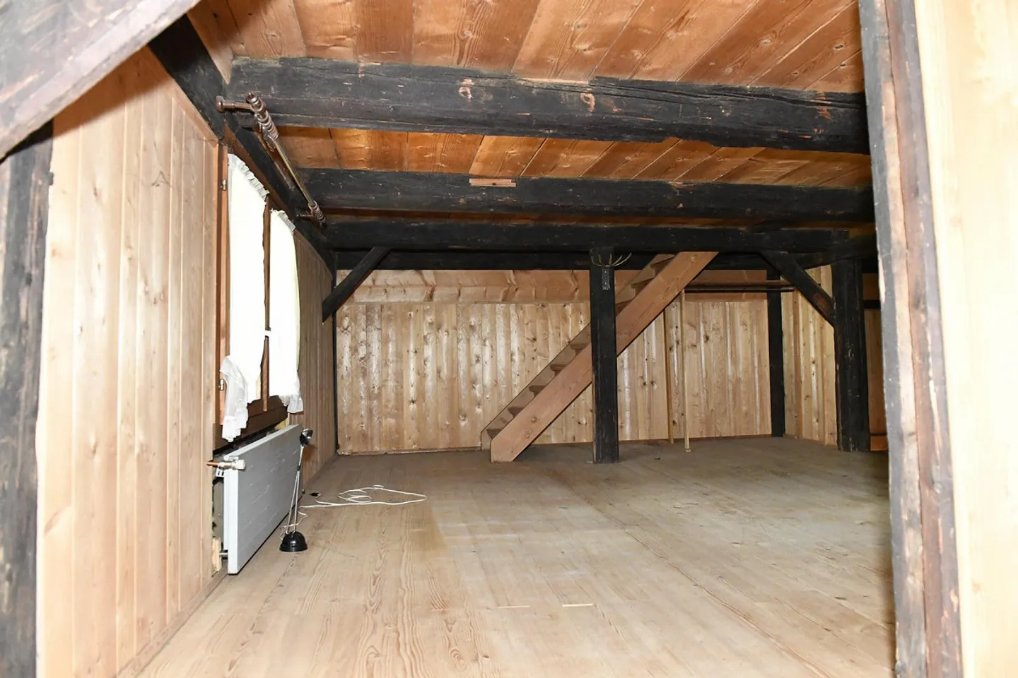 Ferme en bois sur la pente ensoleillée – un paradis naturel de 1771 - Photo 13 sur 17