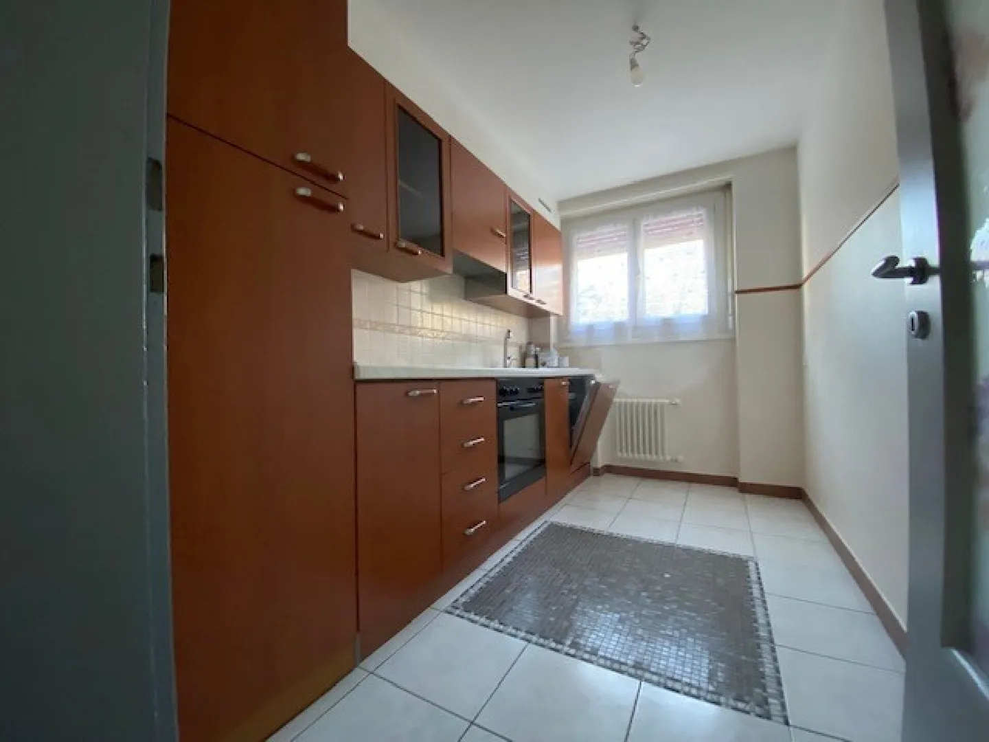 Appartamento con 3,5 stanze al primo piano in vendita - Foto 2 di 9